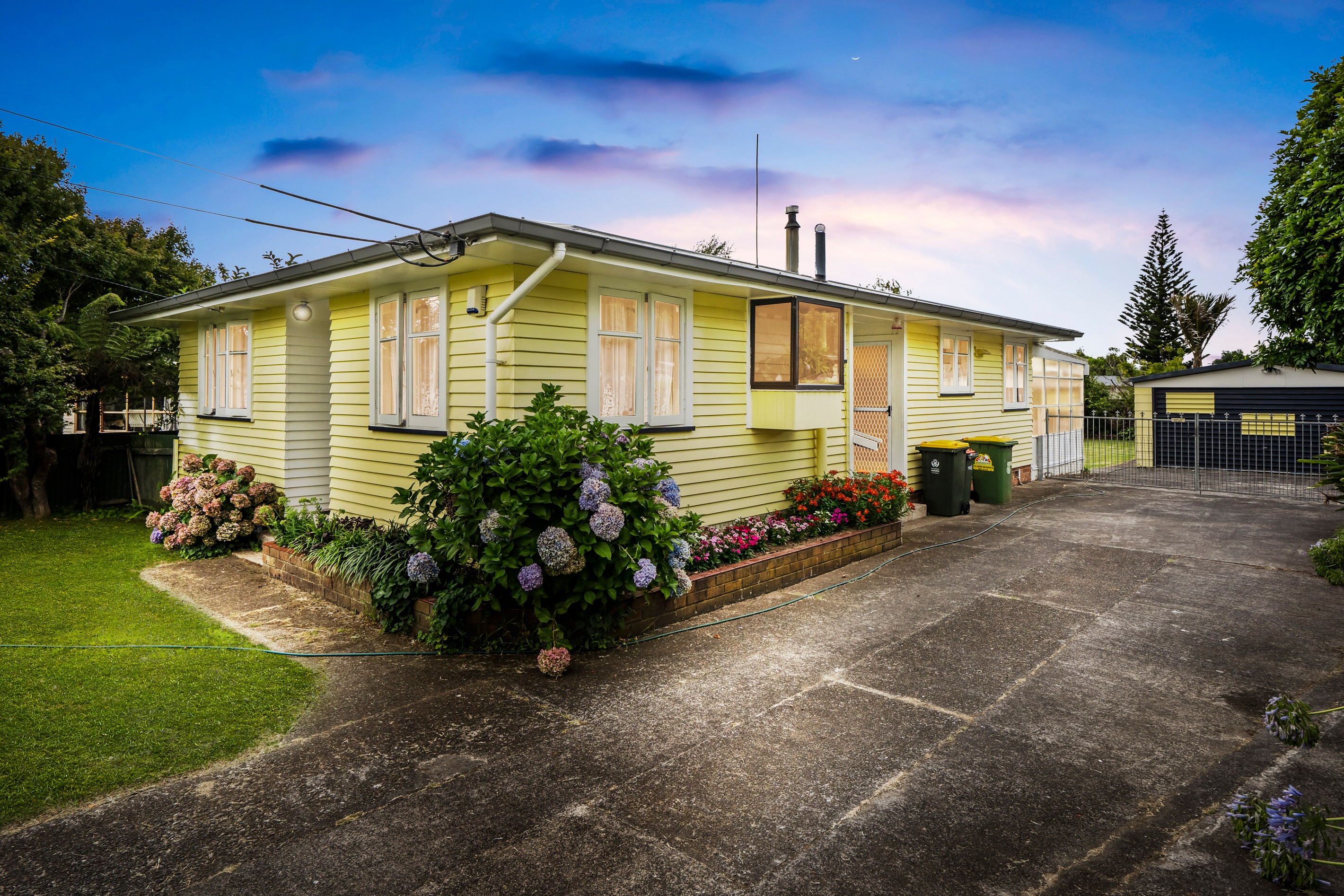 64 McIntyre Road, Mangere Bridge, Manukau City