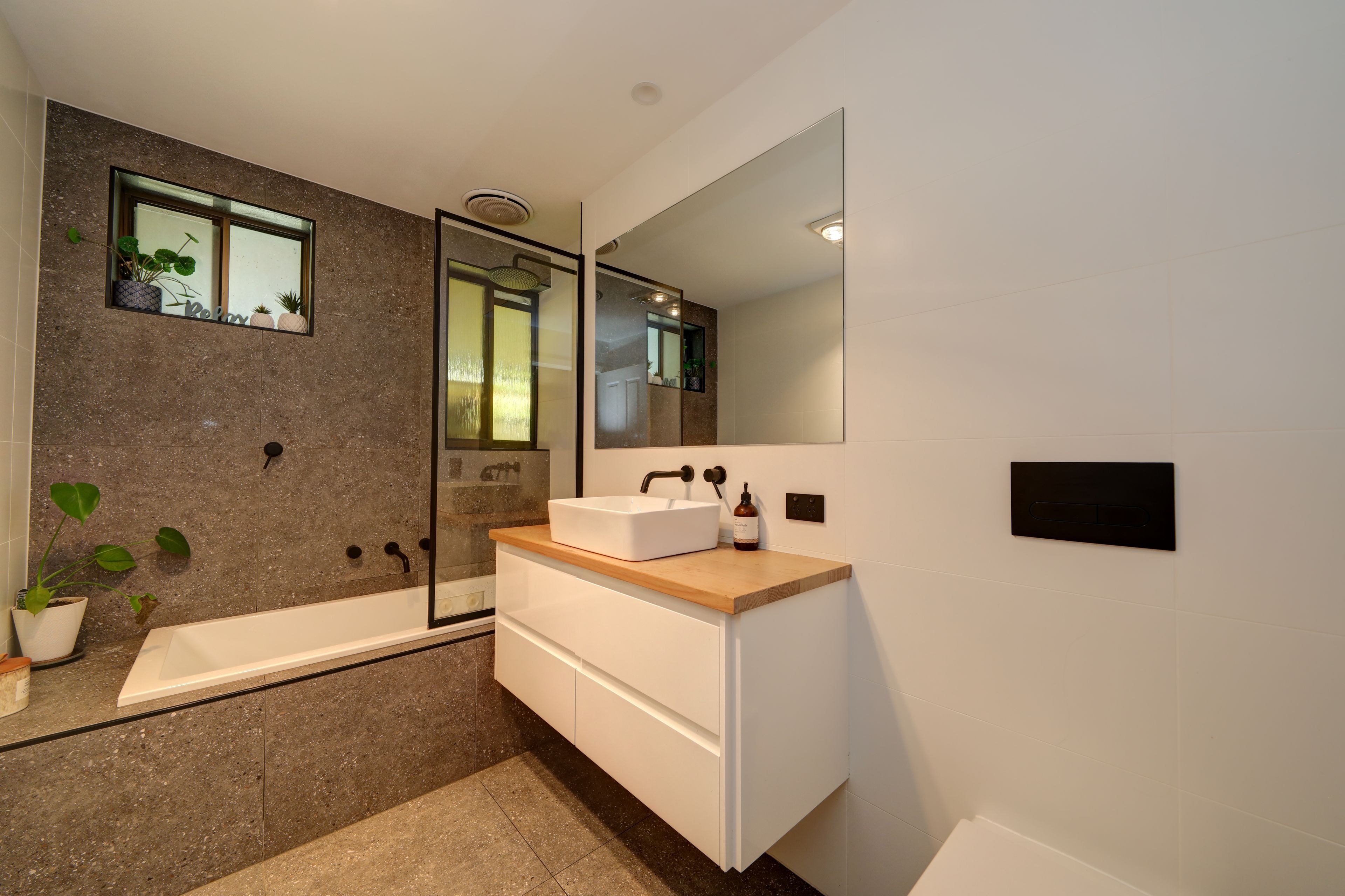 25 Brooks Avenue — photo 13 of 16