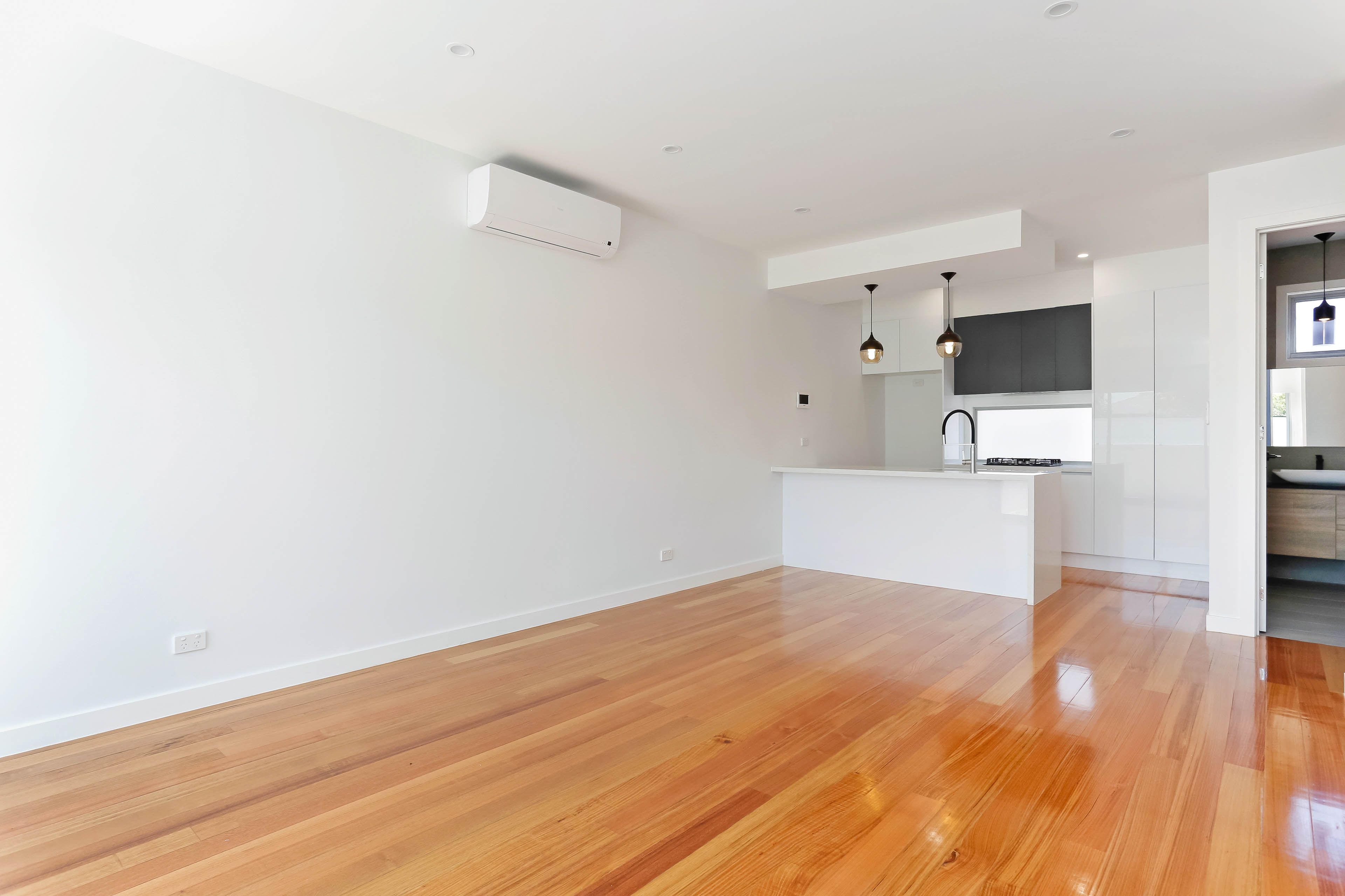 2/28 Lorensen Avenue, Coburg North, VIC 3058