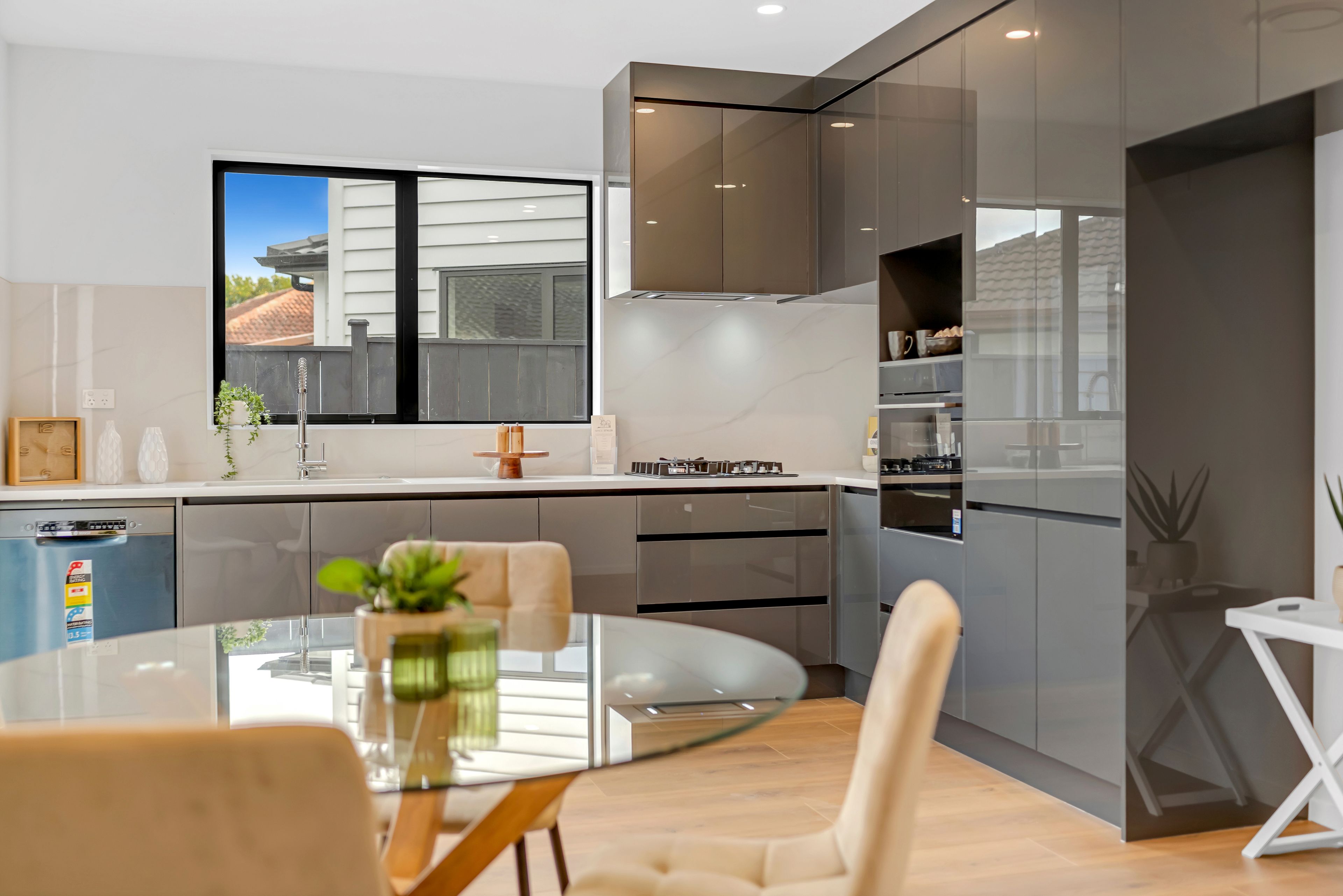 2/57 Sunderlands Road, Bucklands Beach, Manukau City