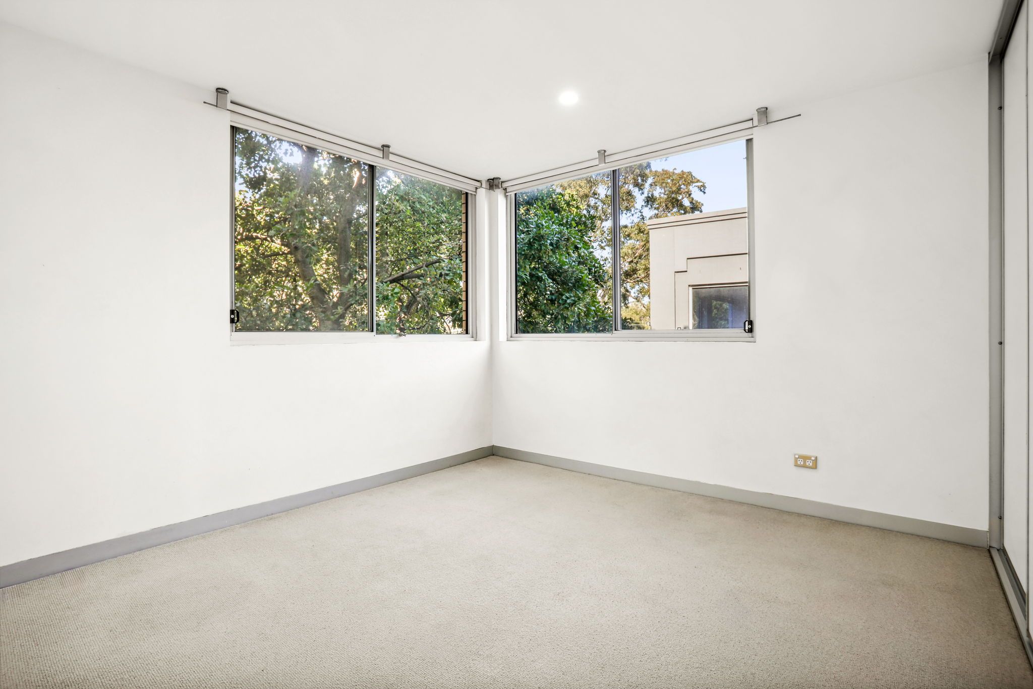 25/32-42 Rosehill Street — photo 4 of 5