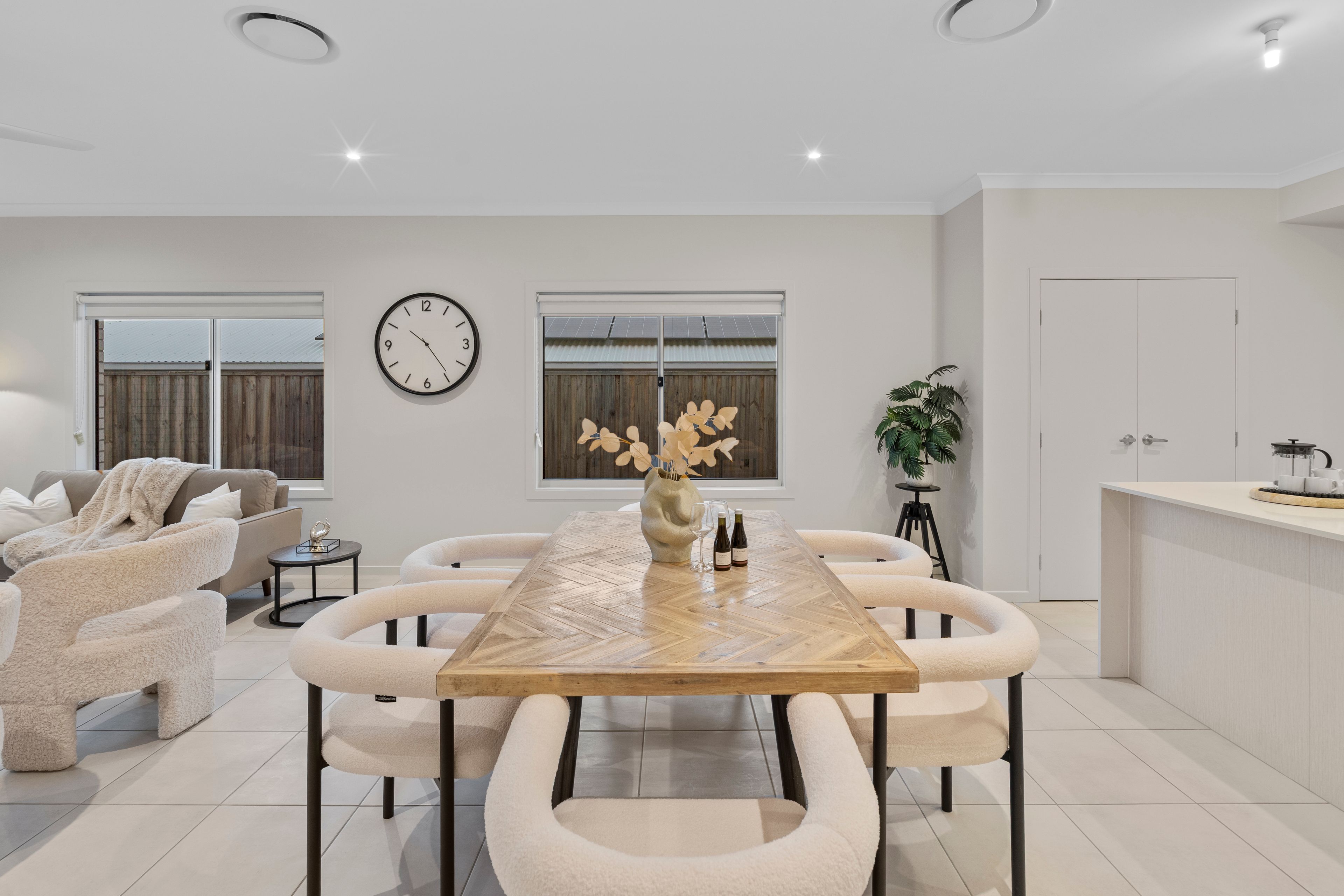 50 Carnarvon Drive — photo 7 of 23