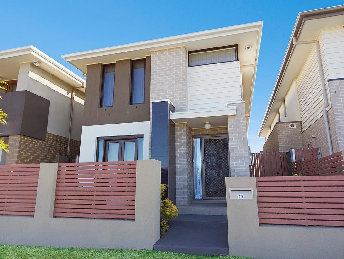 47 Lakeside Parade, Jordan Springs, NSW