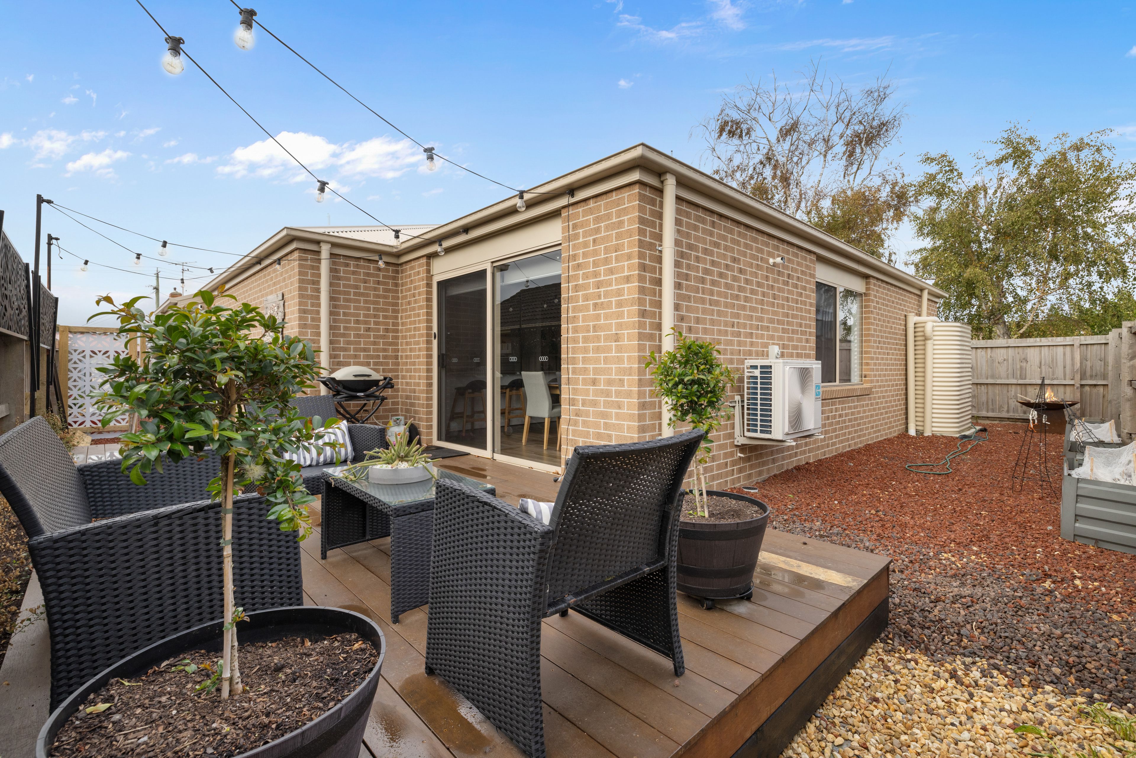 2/11 Parkes Street — photo 12 of 14