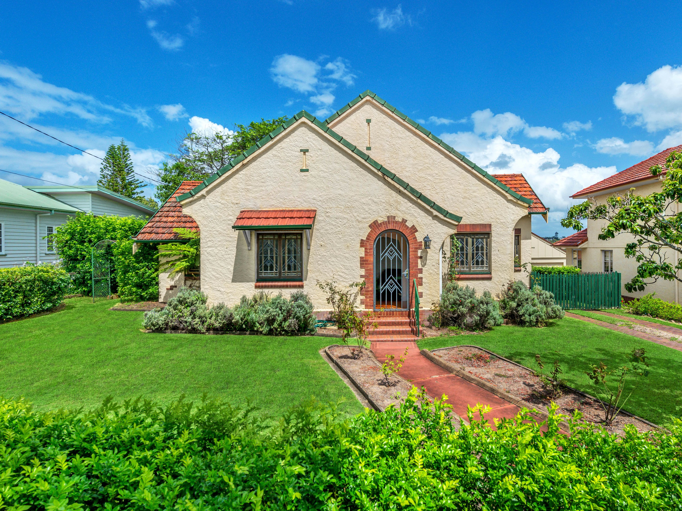 45 Newman Avenue, Camp Hill, QLD 4152
