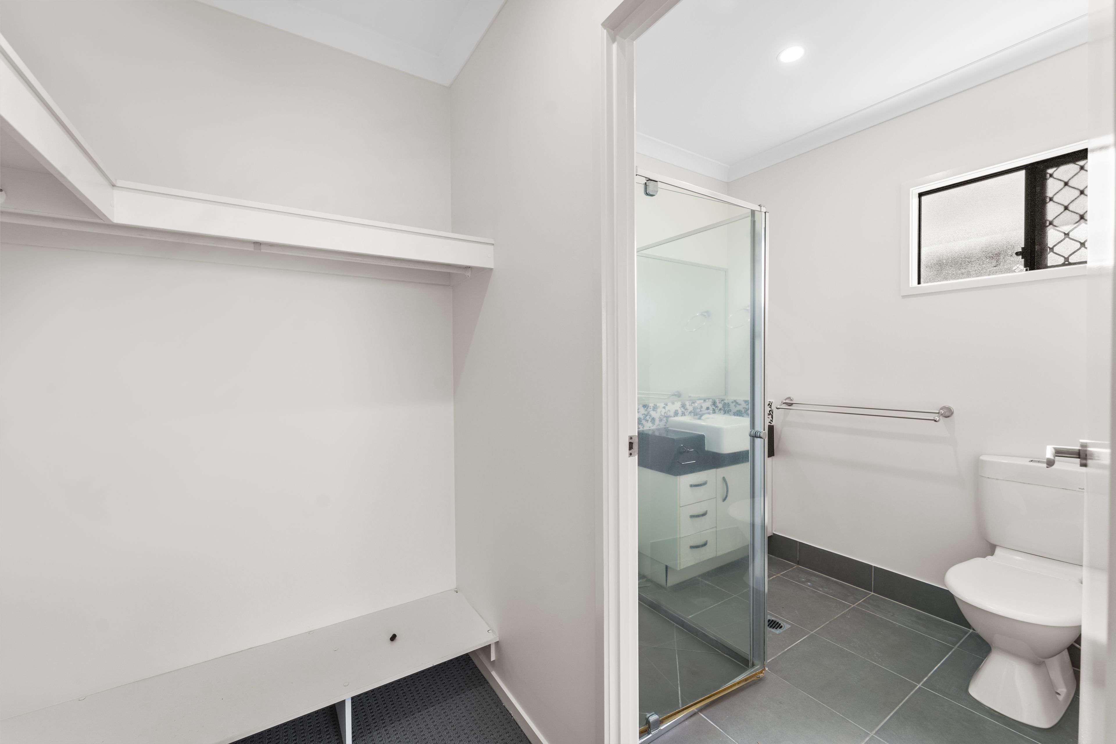 60 Mount Kaputar Avenue — photo 5 of 15