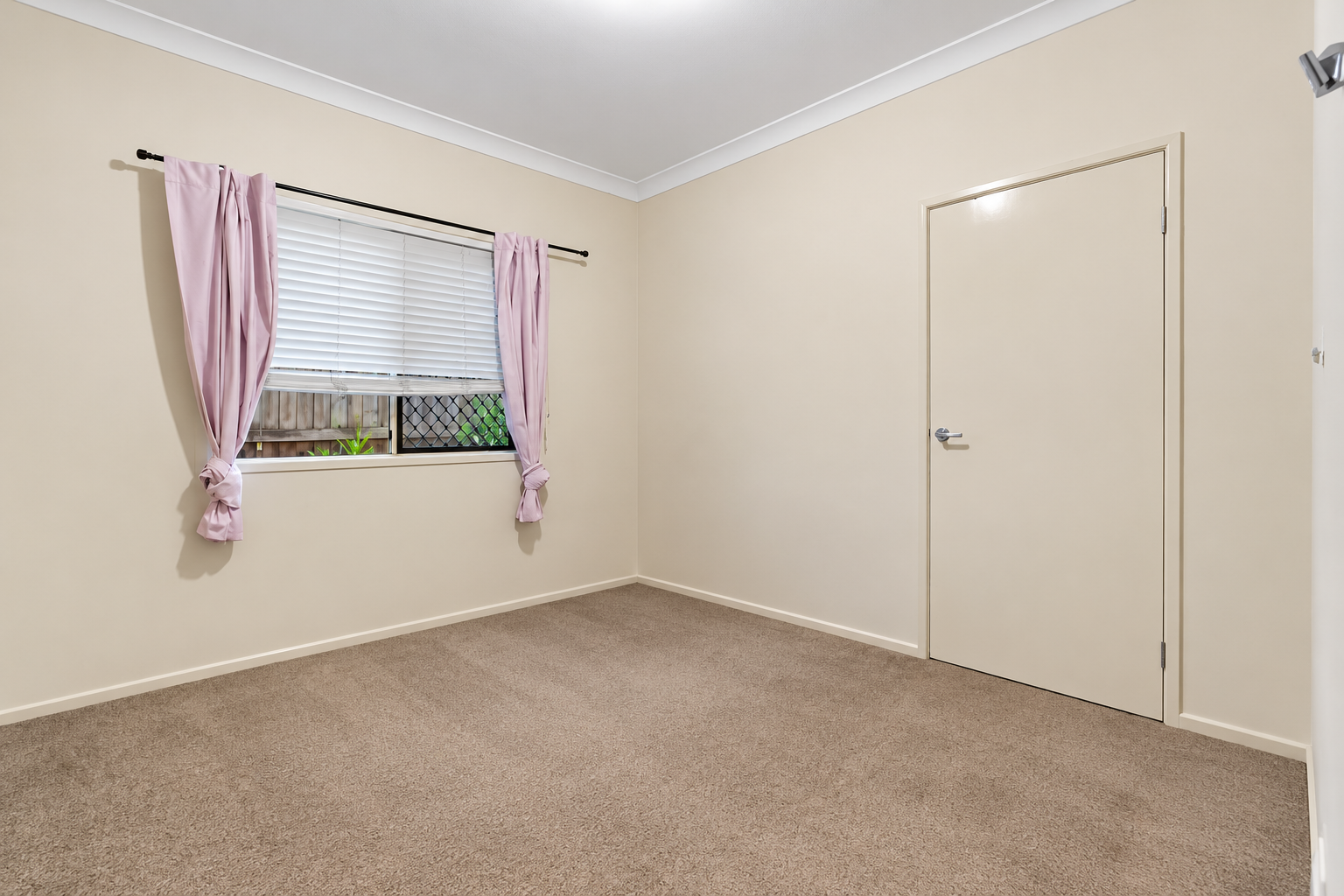 40 Kurrajong Circuit — photo 11 of 14