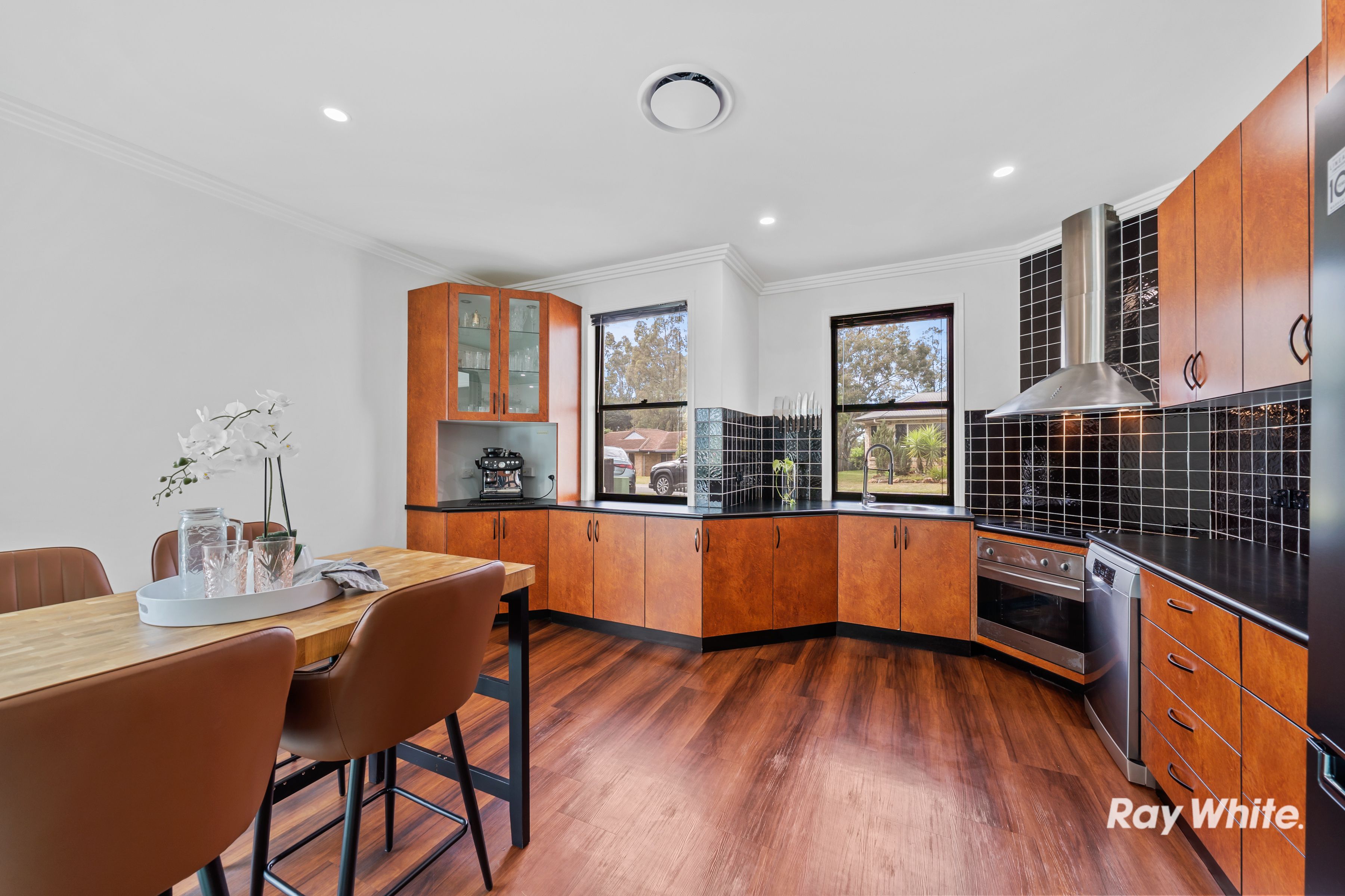 33-35 Bayview Drive — photo 21 of 30