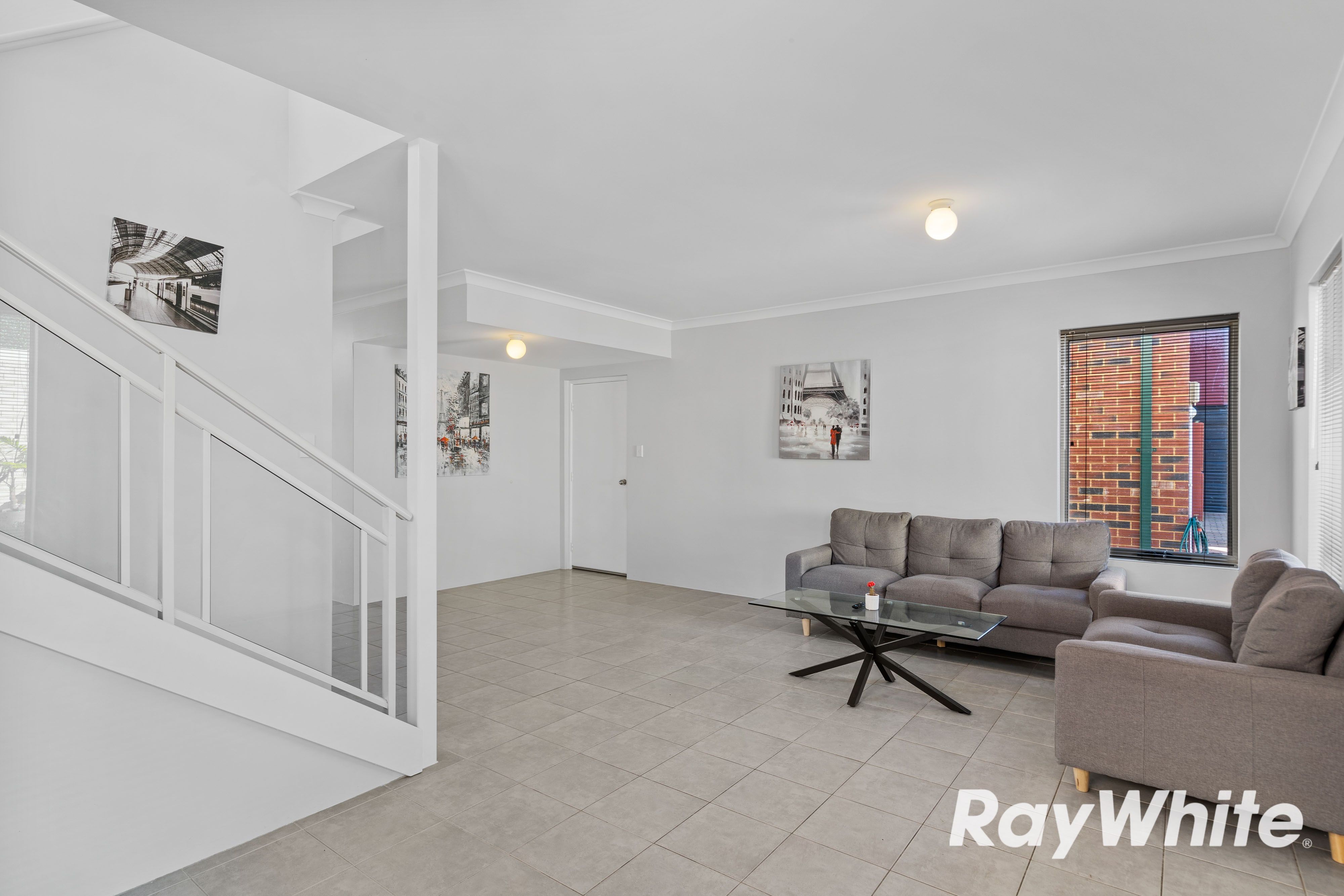 3/8-10 Cooper Street — photo 3 of 16