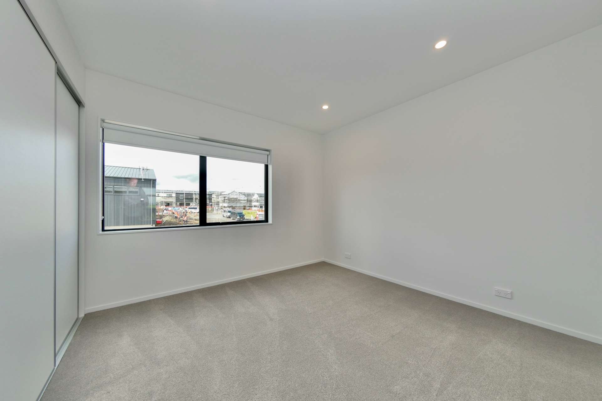 14 Rorida Lane photo 3