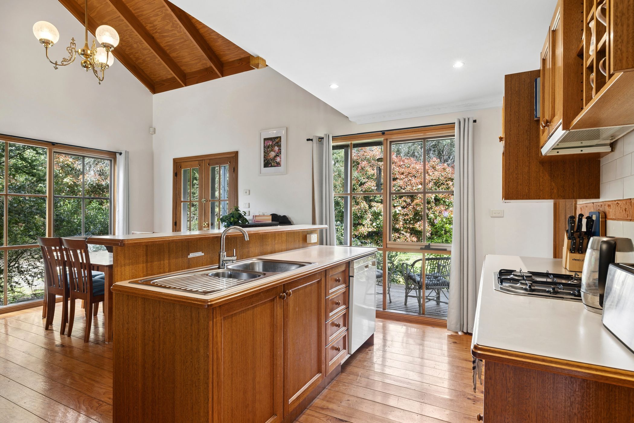 b/1555 Daylesford-Malmsbury Road — photo 3 of 10