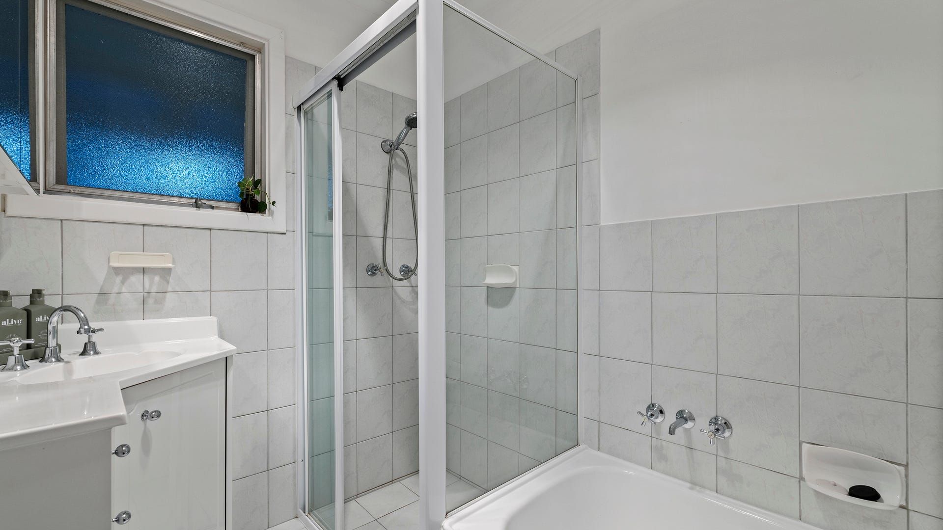 6 Naomi Avenue — photo 13 of 20