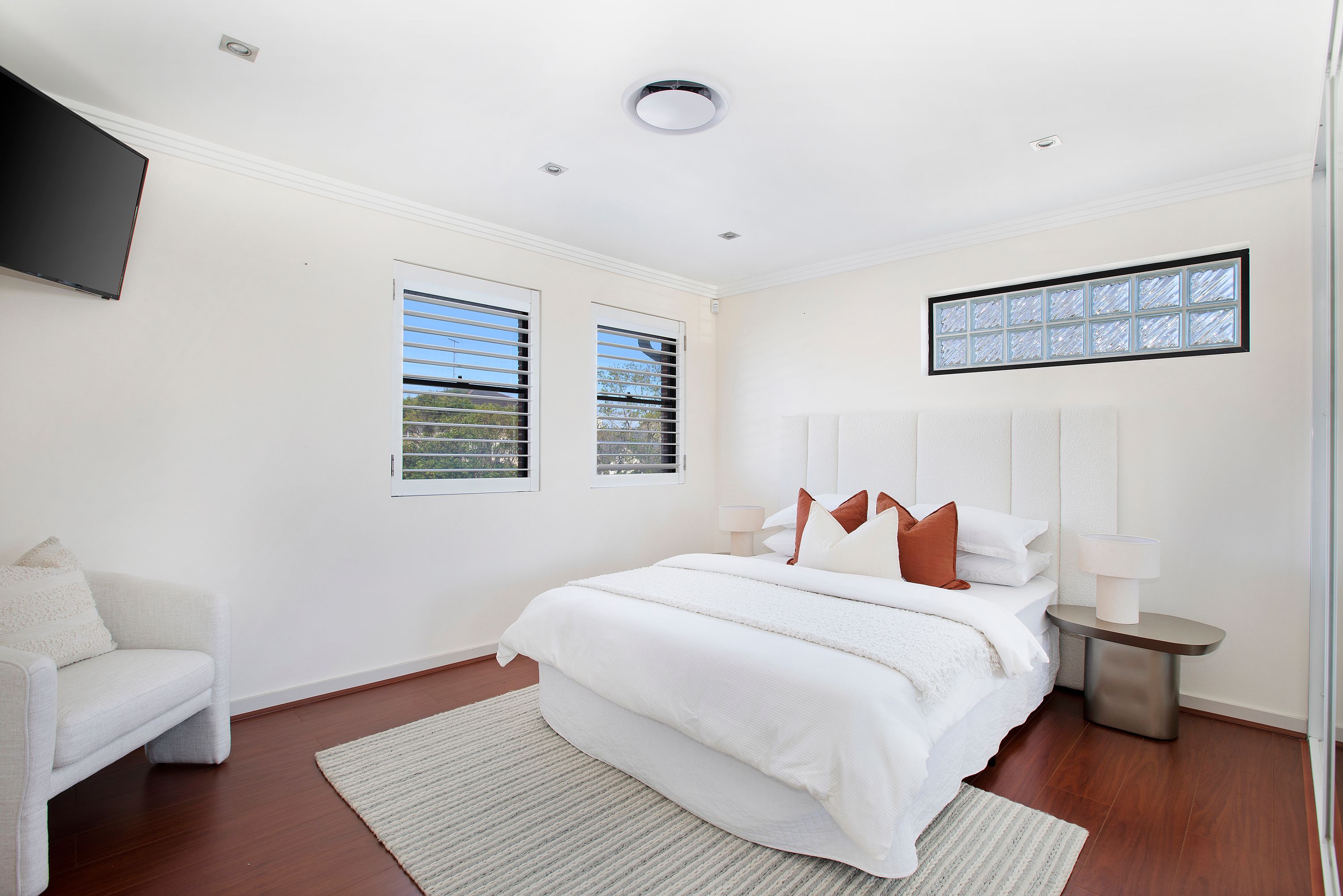 1 CAREY Street — photo 5 of 10