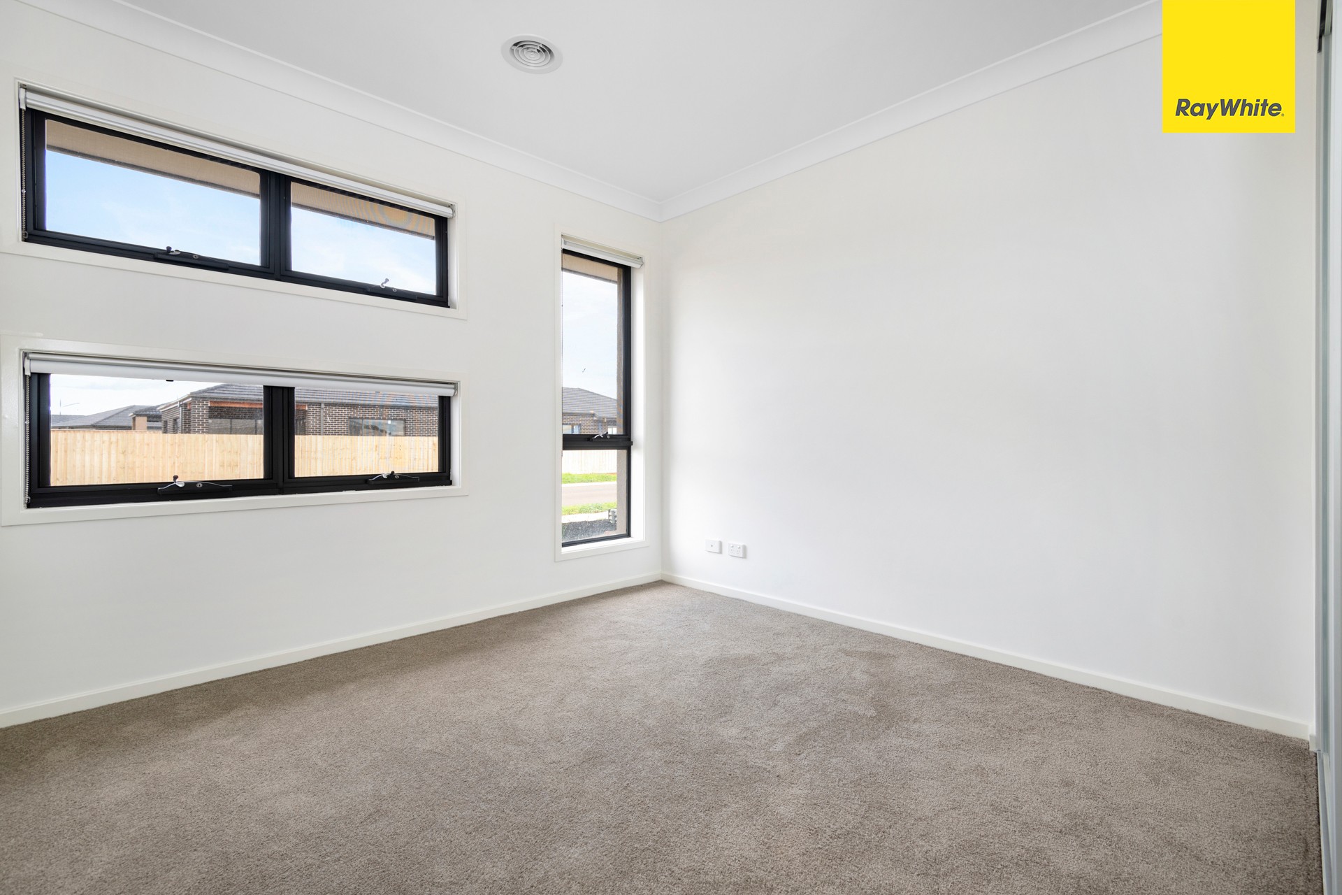 15 Bolton Street, Melton South, VIC 3338