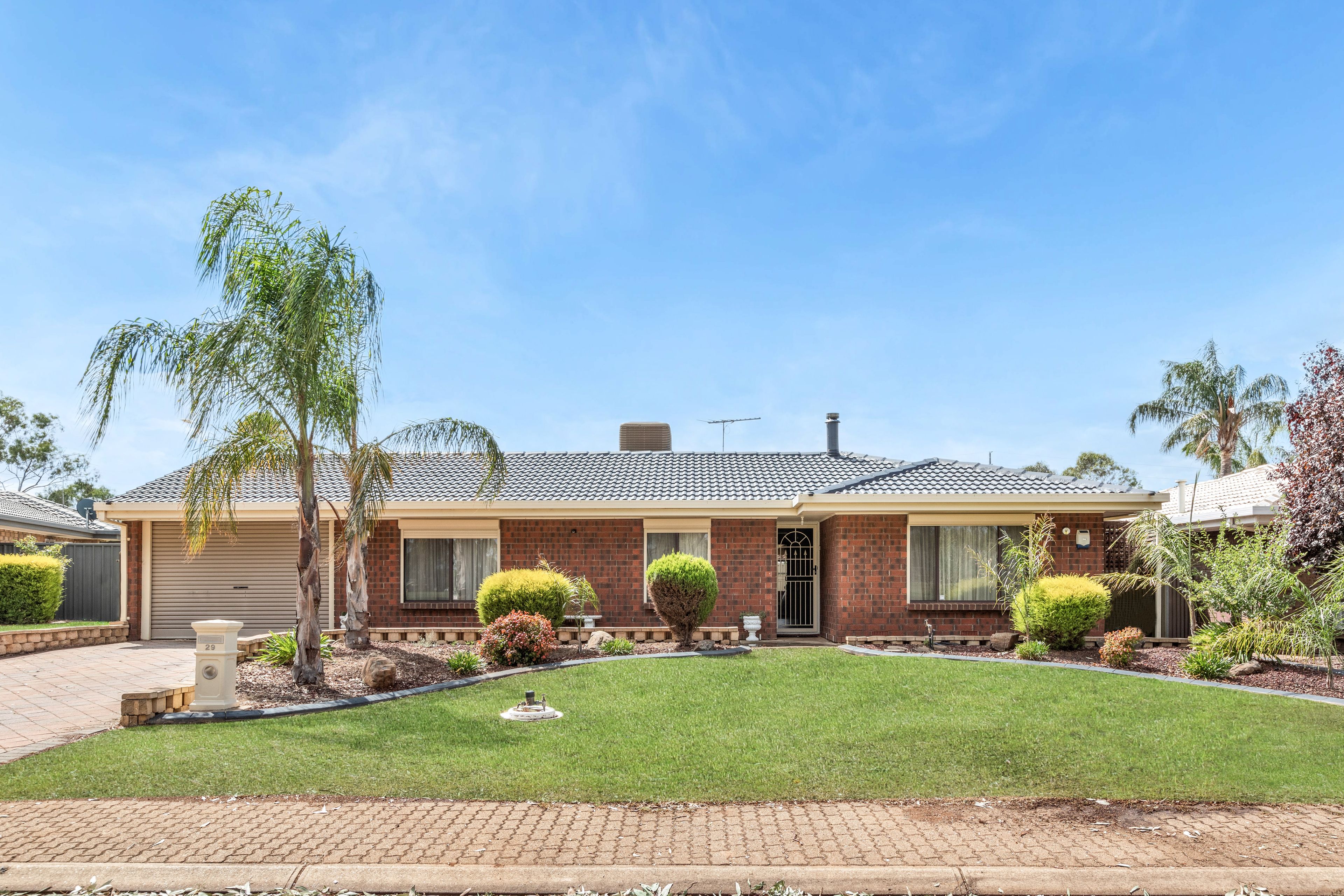 29 Commodore Parade, Andrews Farm SA 5114