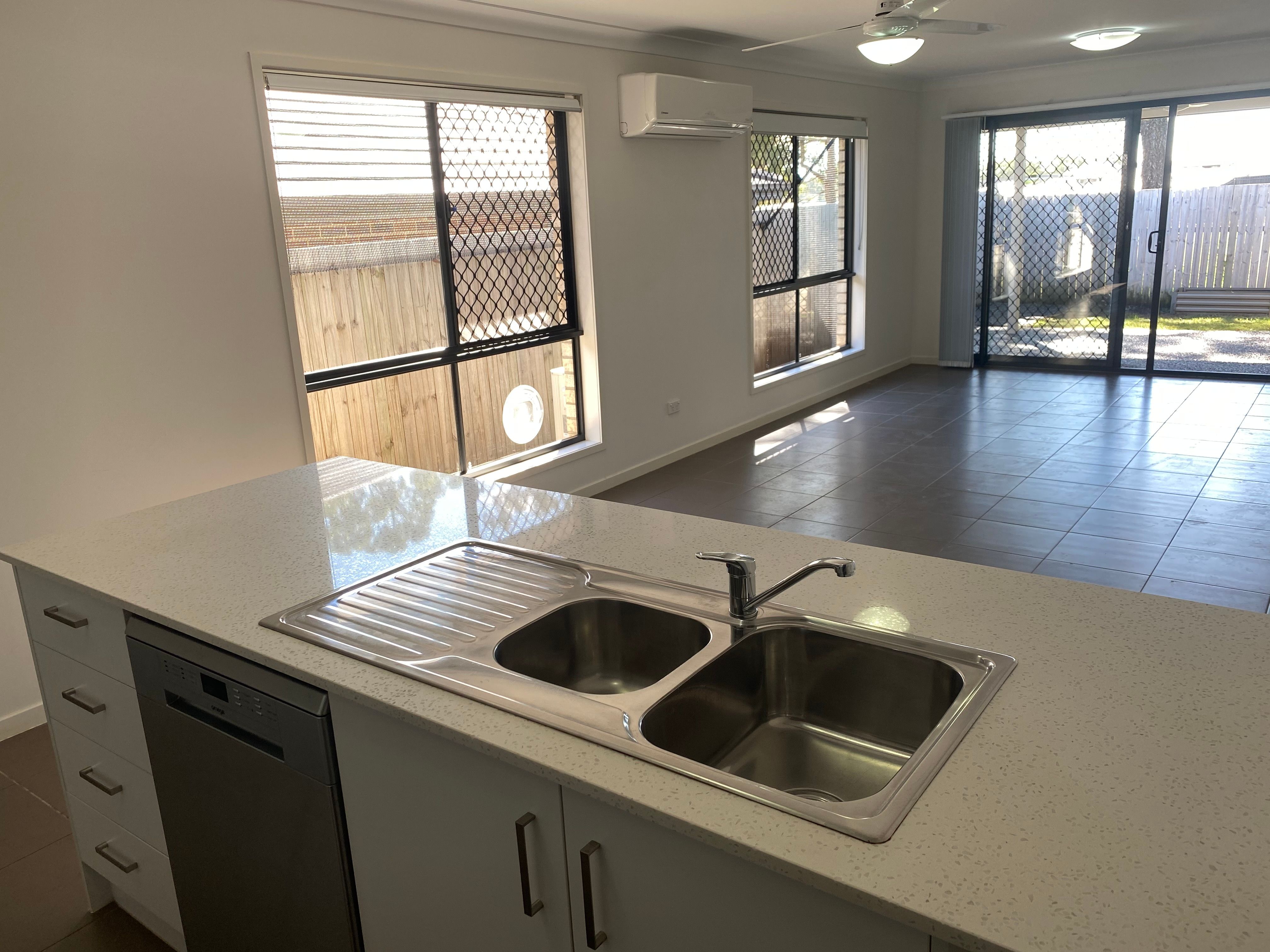 1/11 Milbrook Crescent, Pimpama, QLD 4209