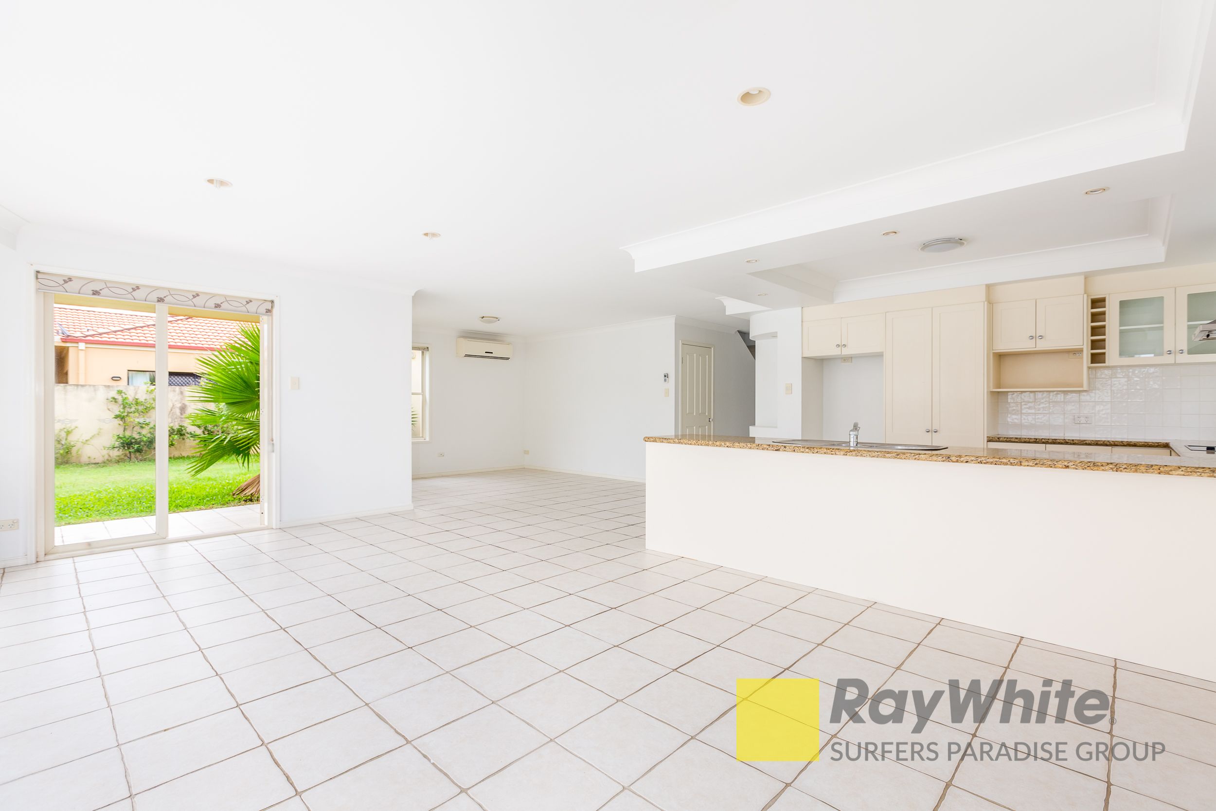 6 Ulrike Way, Benowa, QLD 4217