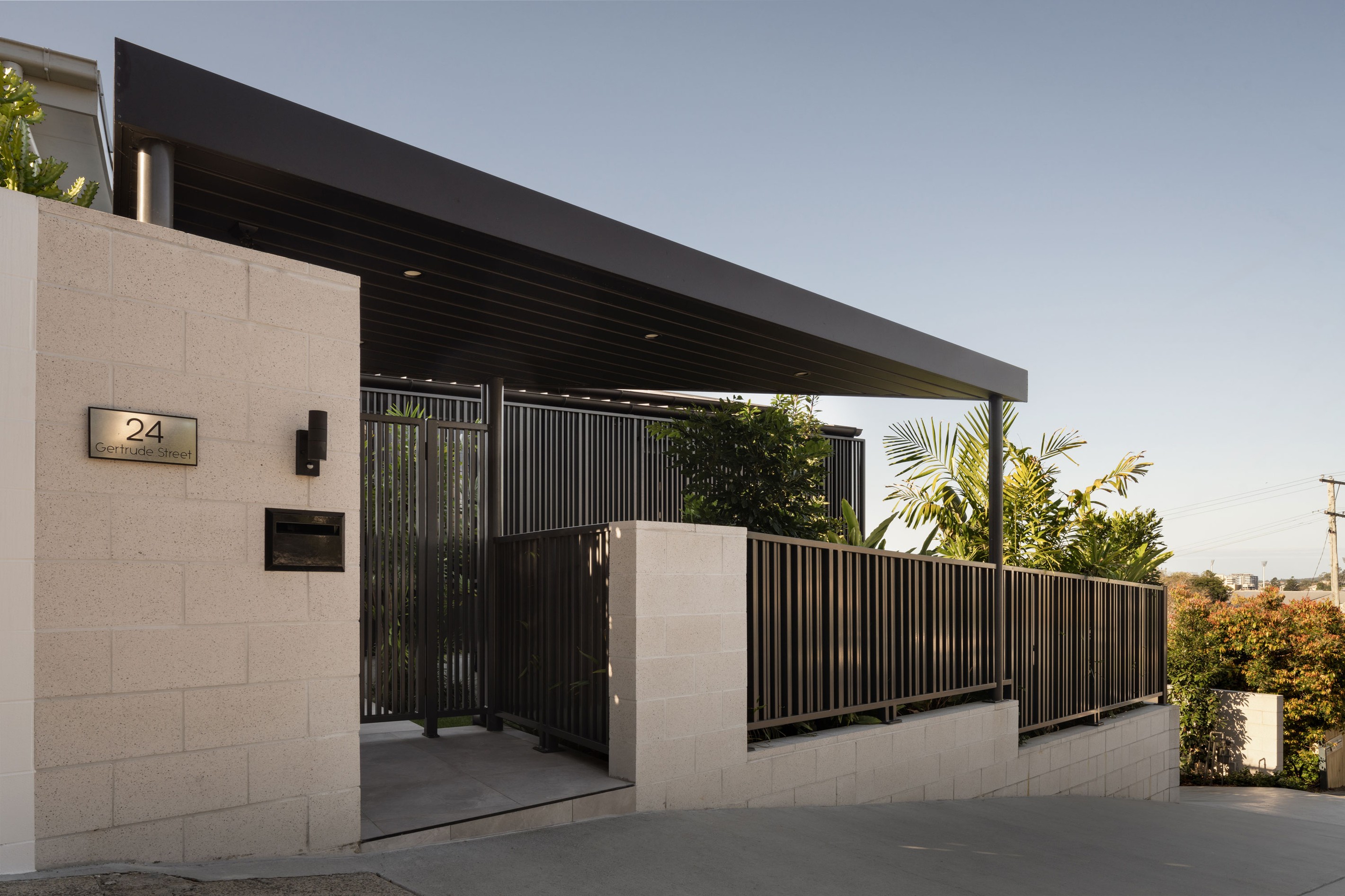 24 Gertrude Street, Highgate Hill, QLD 4101
