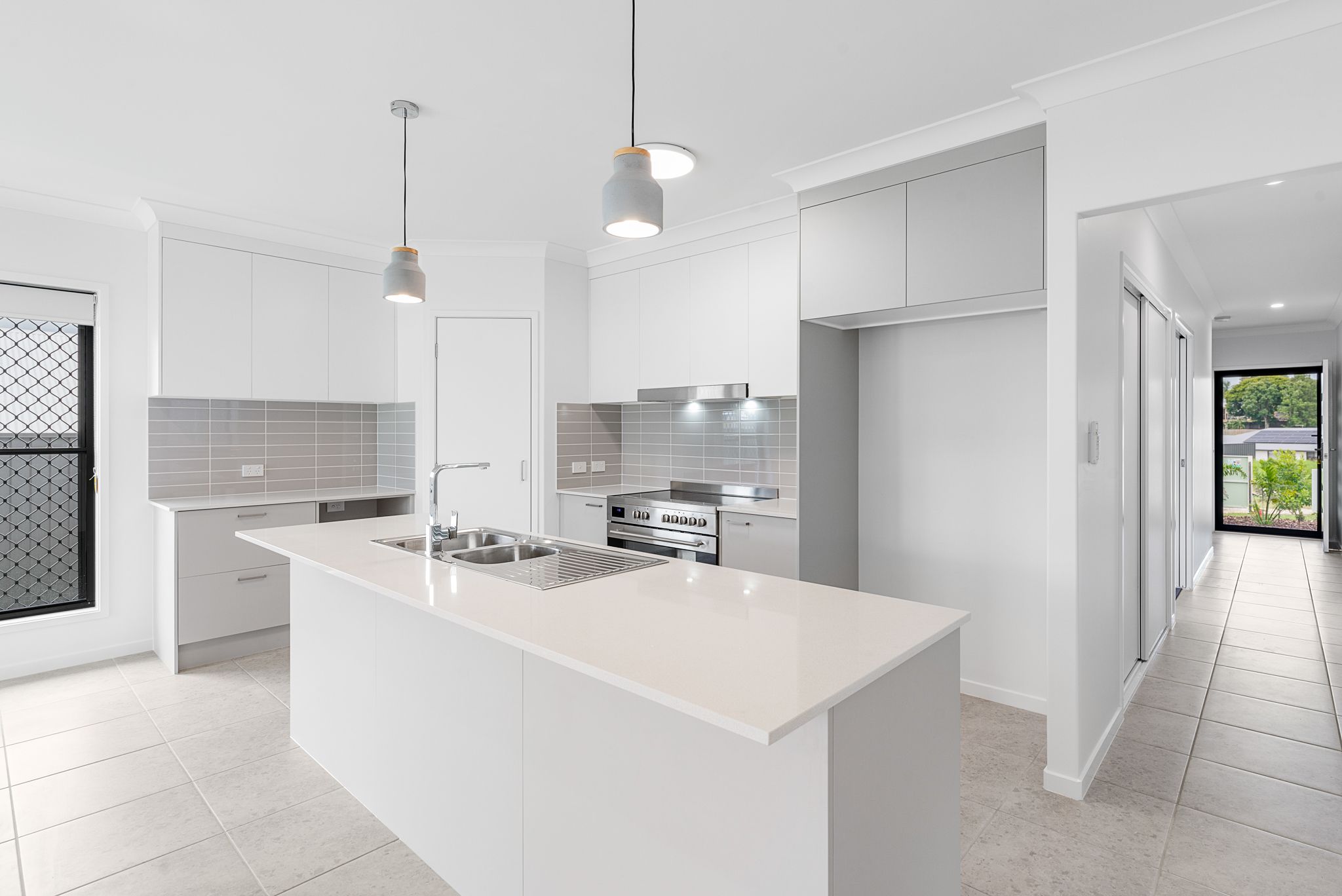 12 Maiden Crest, Southside, QLD 4570