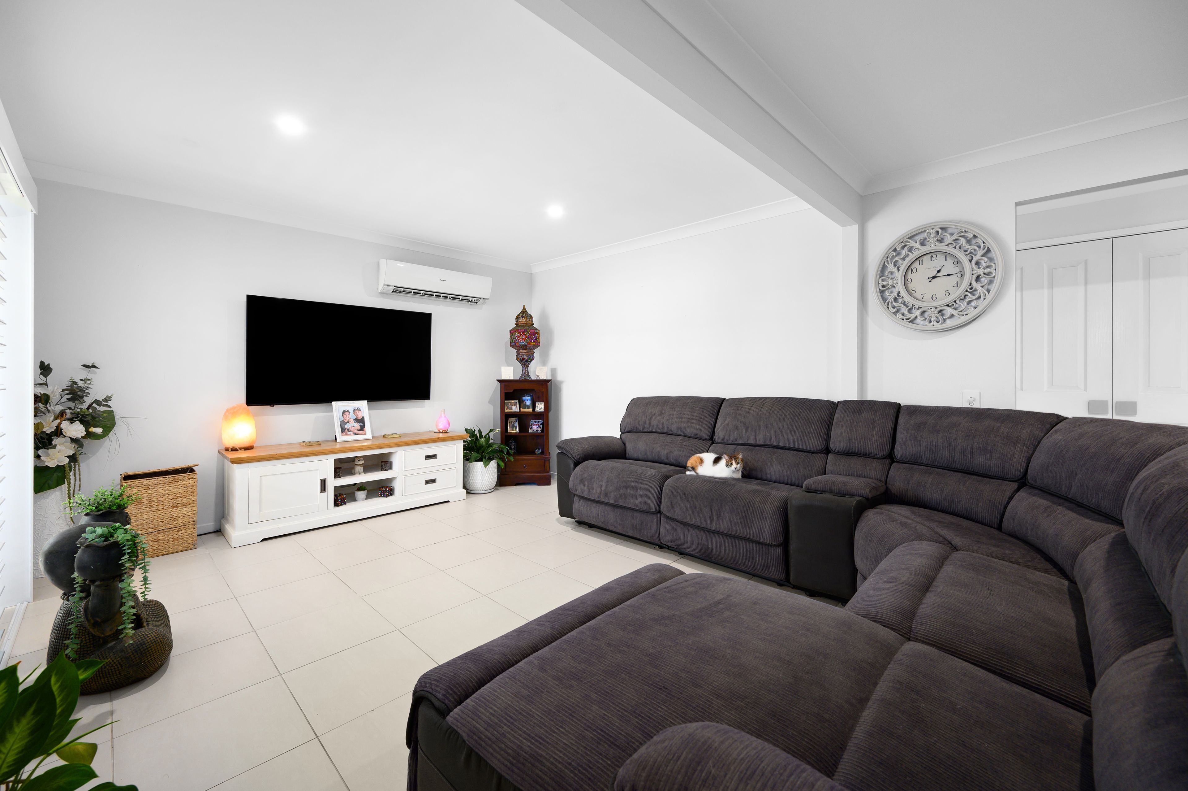 16 Menindee Avenue, Coombabah, QLD 4216