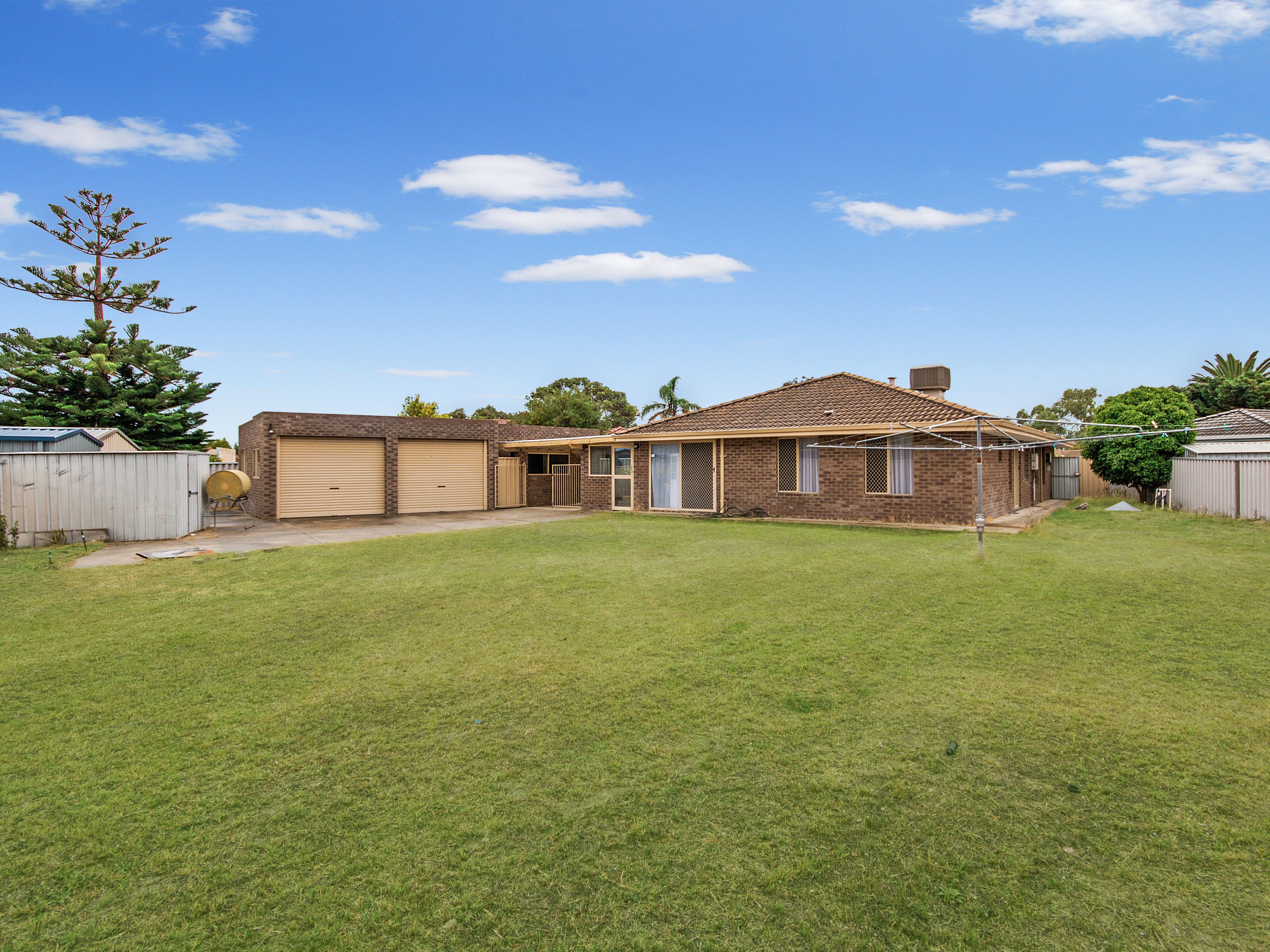 19 Hazlett Place, Waikiki, WA 6169
