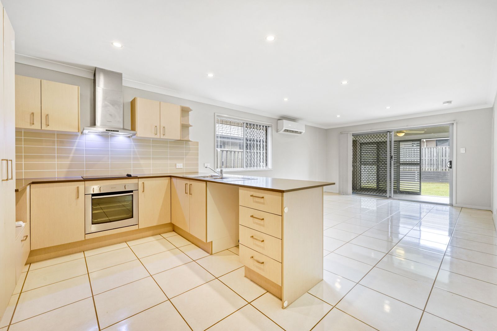 24 Honeyeater Crescent, Dakabin, QLD 4503