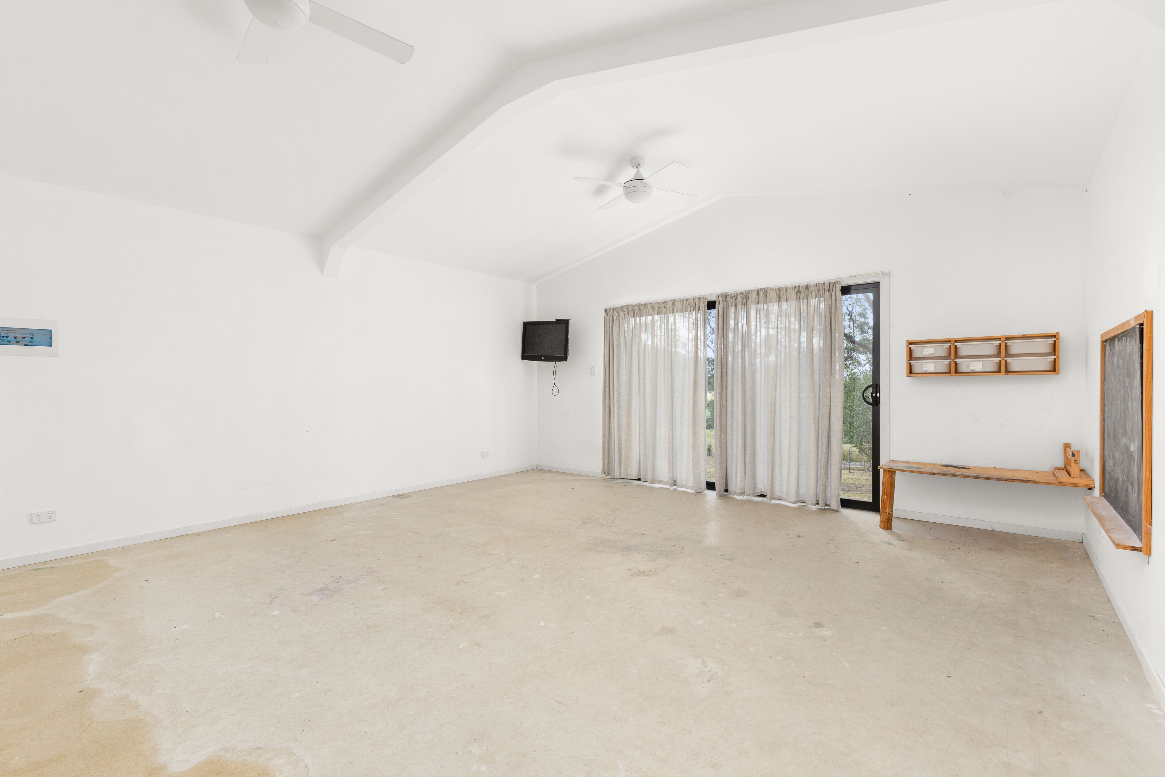 231 Lennoxton Road — photo 9 of 12