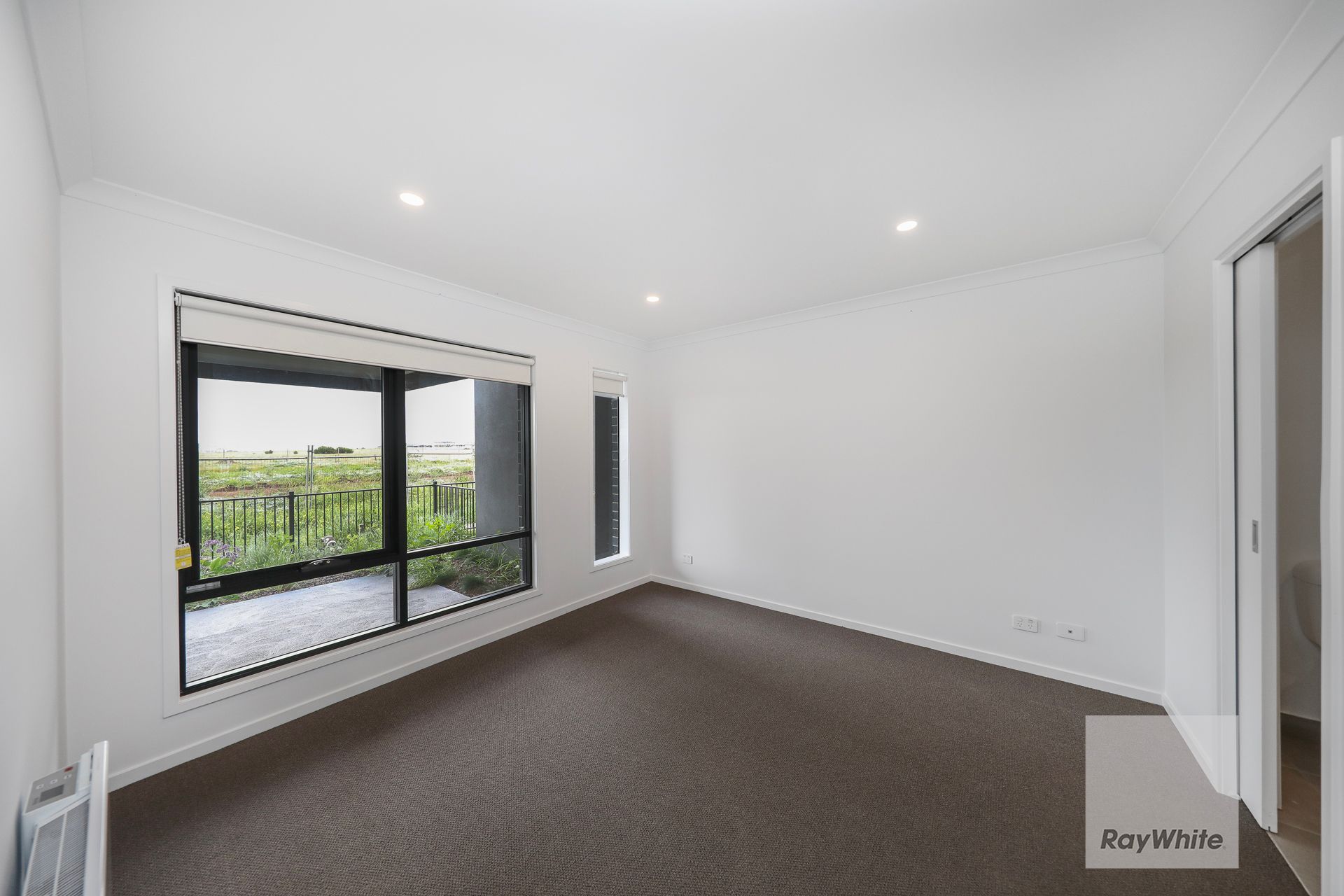 29 Messara Walk — photo 7 of 15