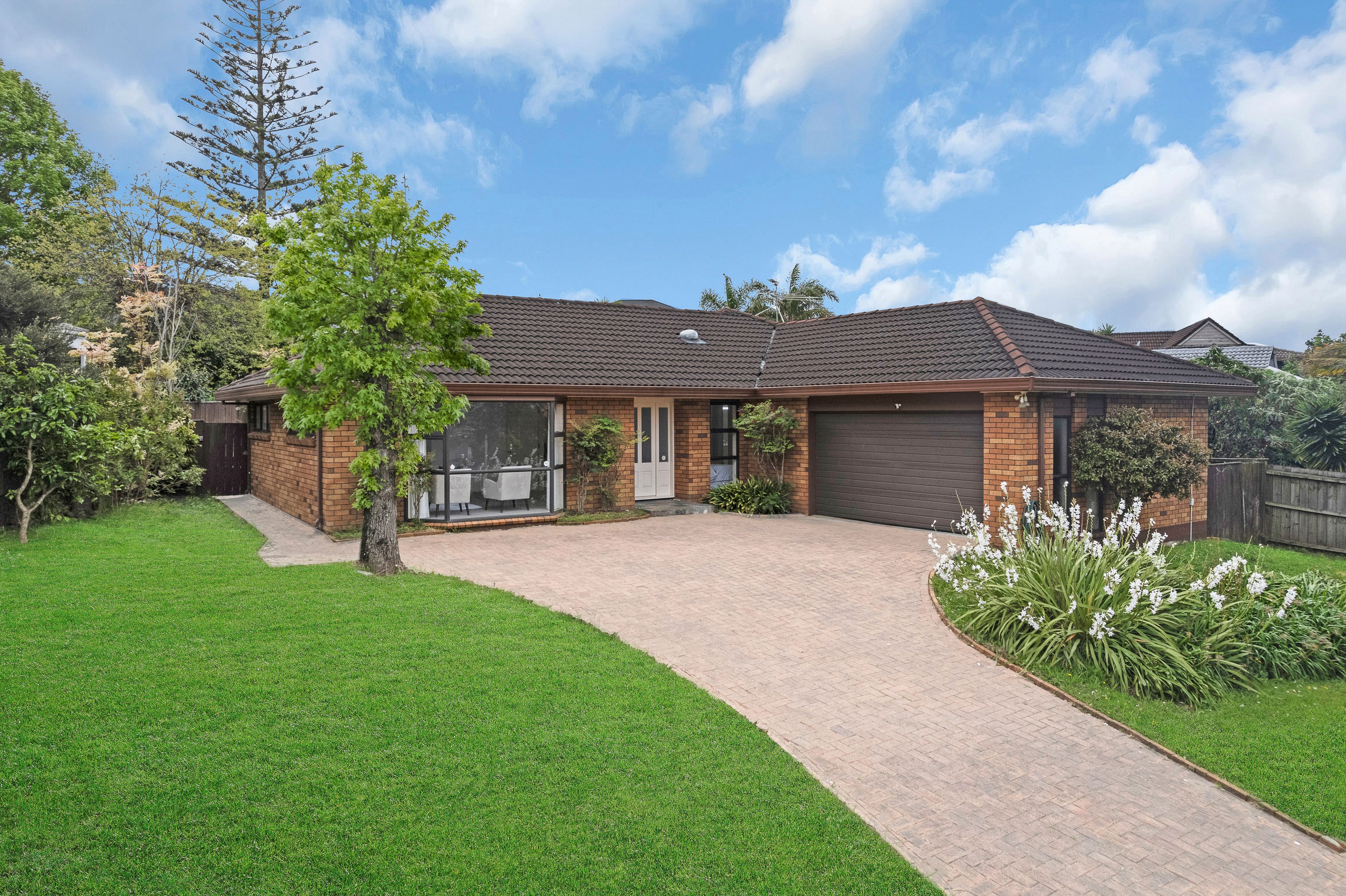 25 Lexington Drive, Botany Downs, Manukau City