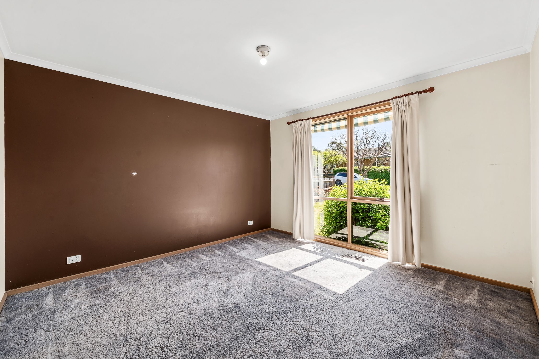 24 Irving Road — photo 5 of 10
