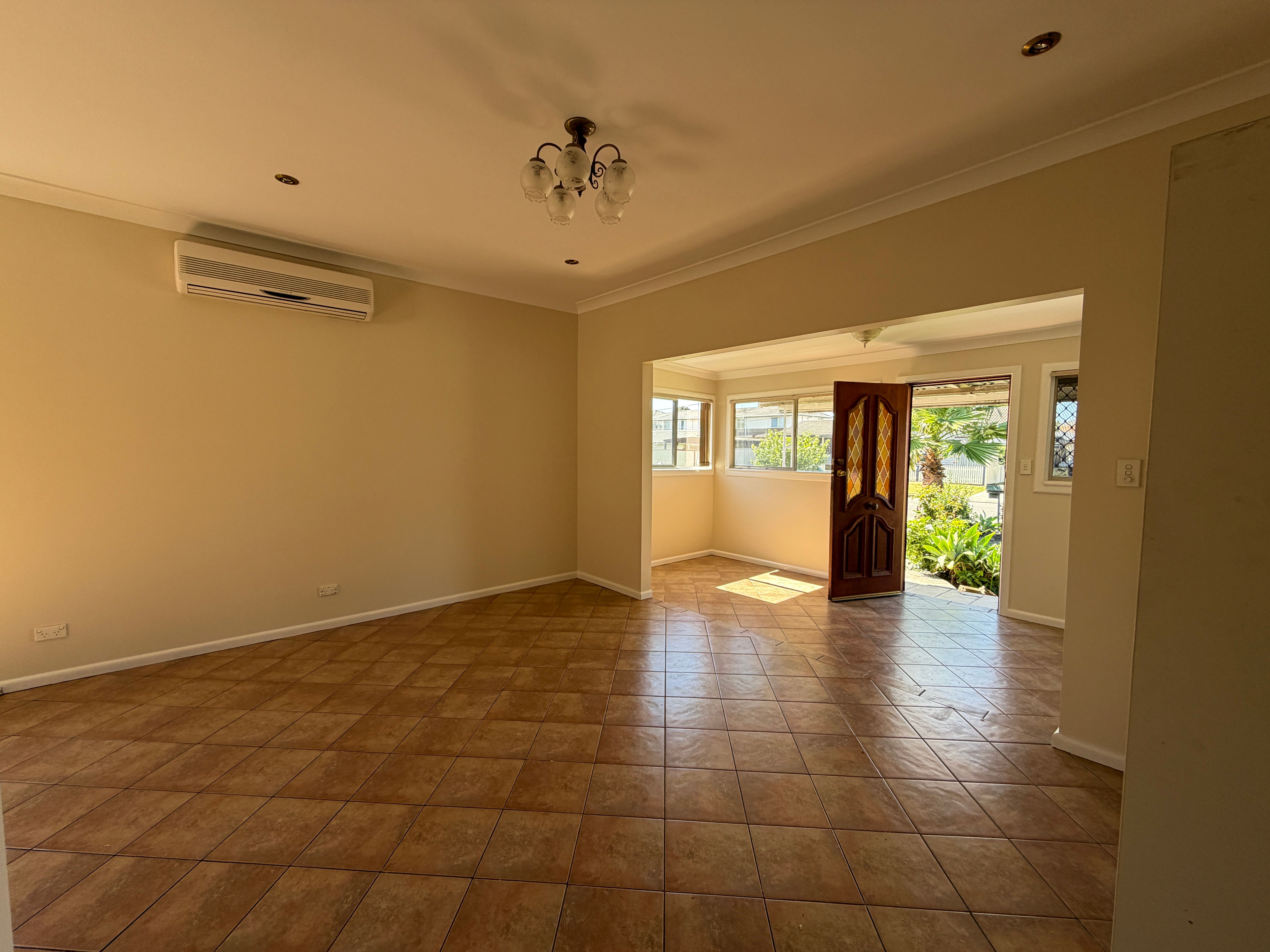 48 Dorothy Crescent, Colyton, NSW 2760