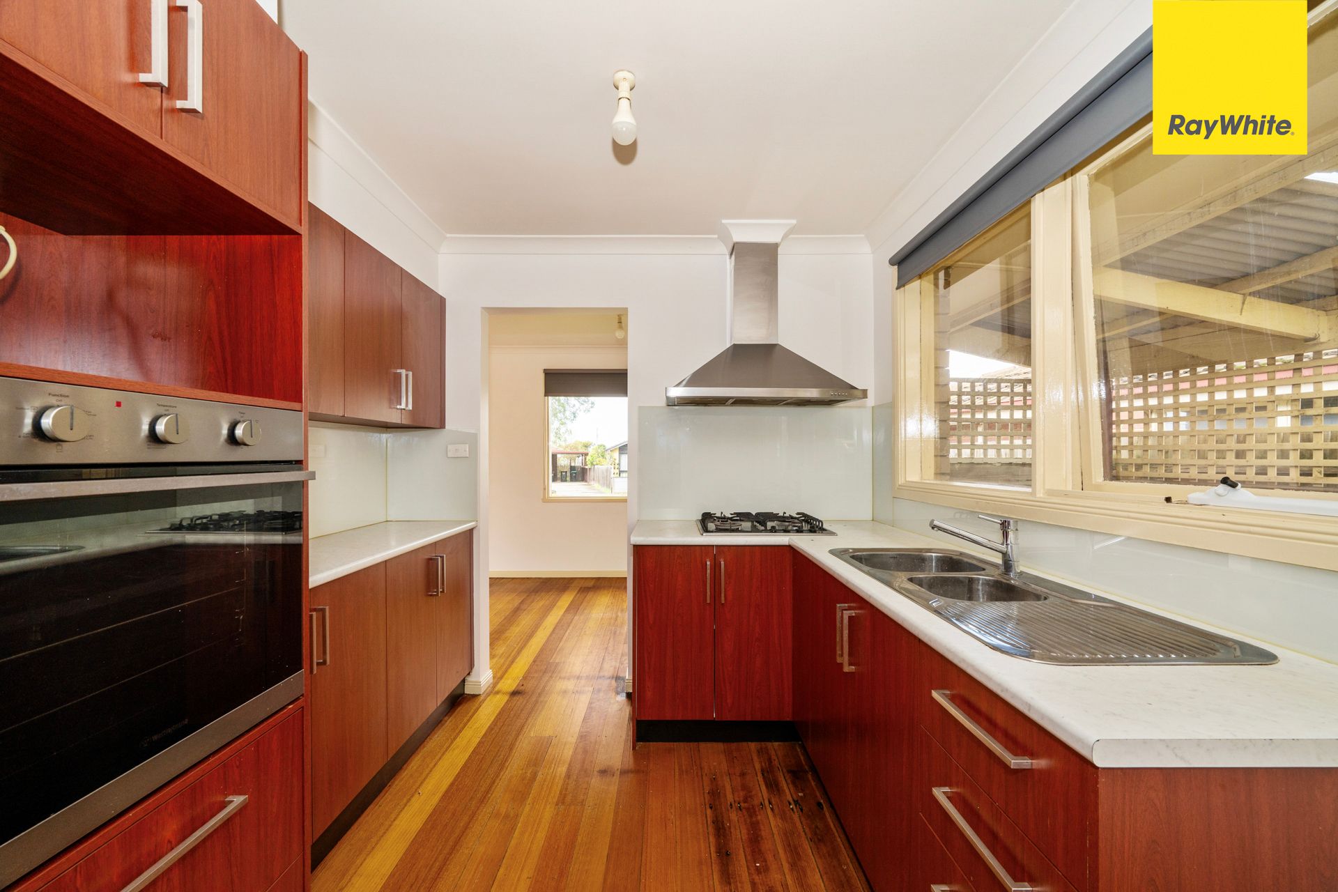 12 Falcon Drive — photo 5 of 16
