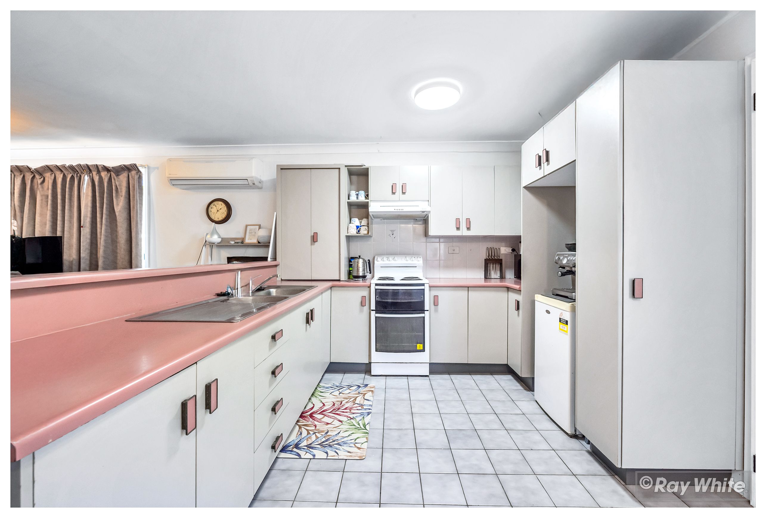 8 Halligan Crescent — photo 3 of 15