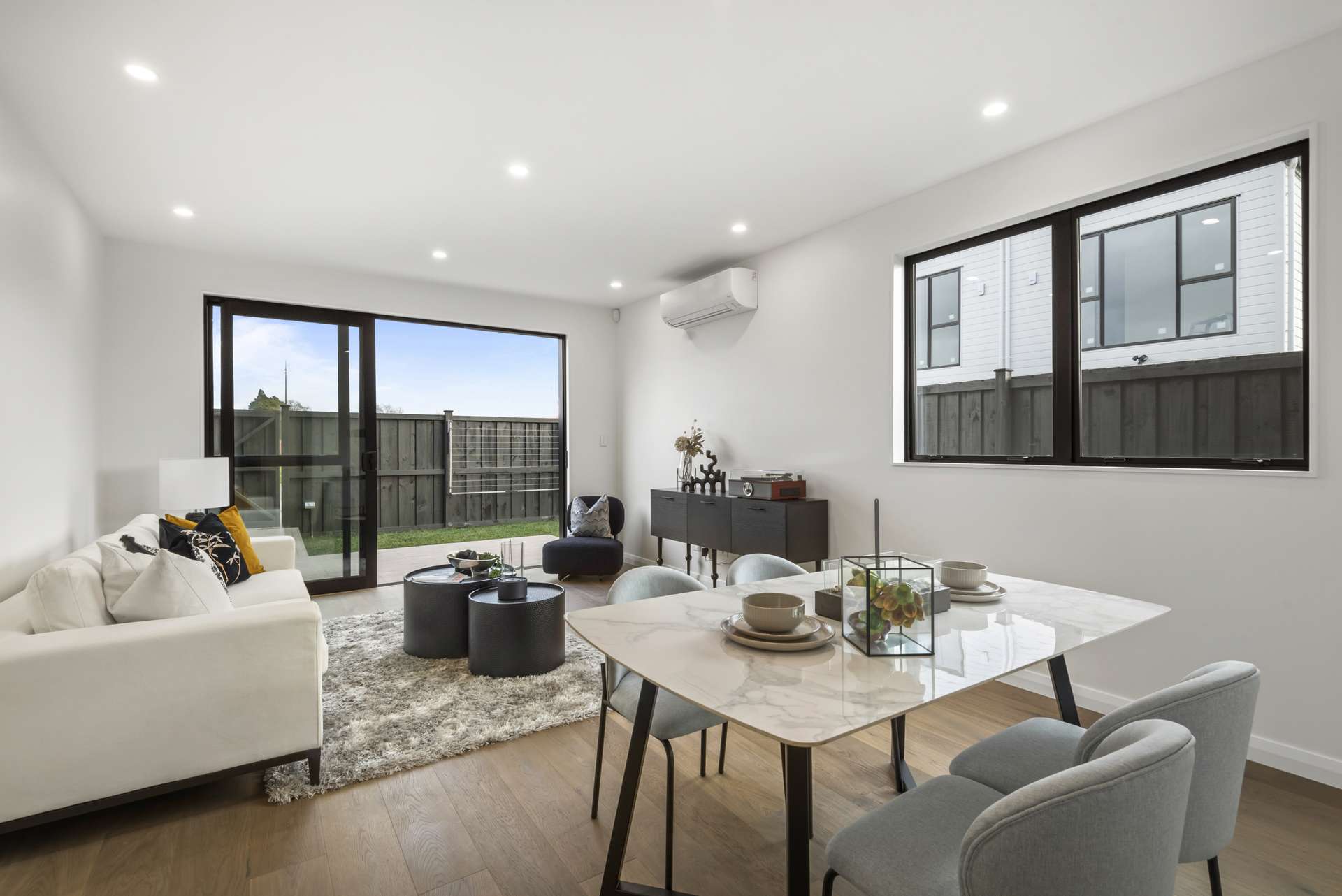 31 Burberry Heights photo 5
