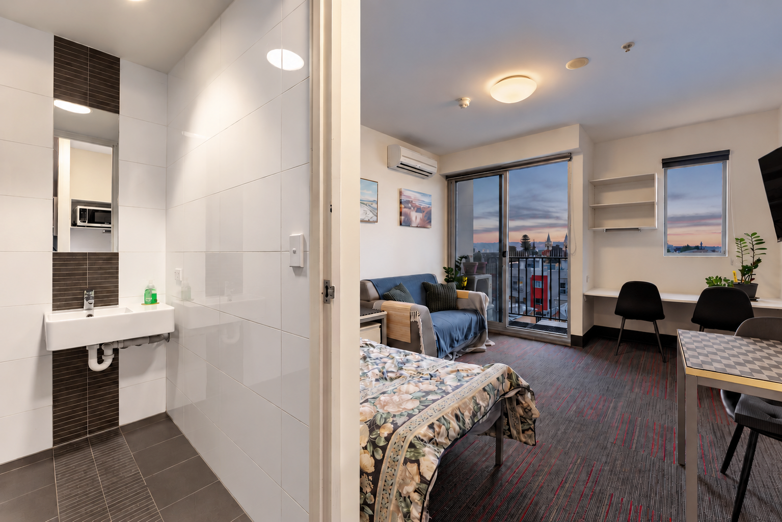 428/304 Waymouth Street — photo 11 of 22