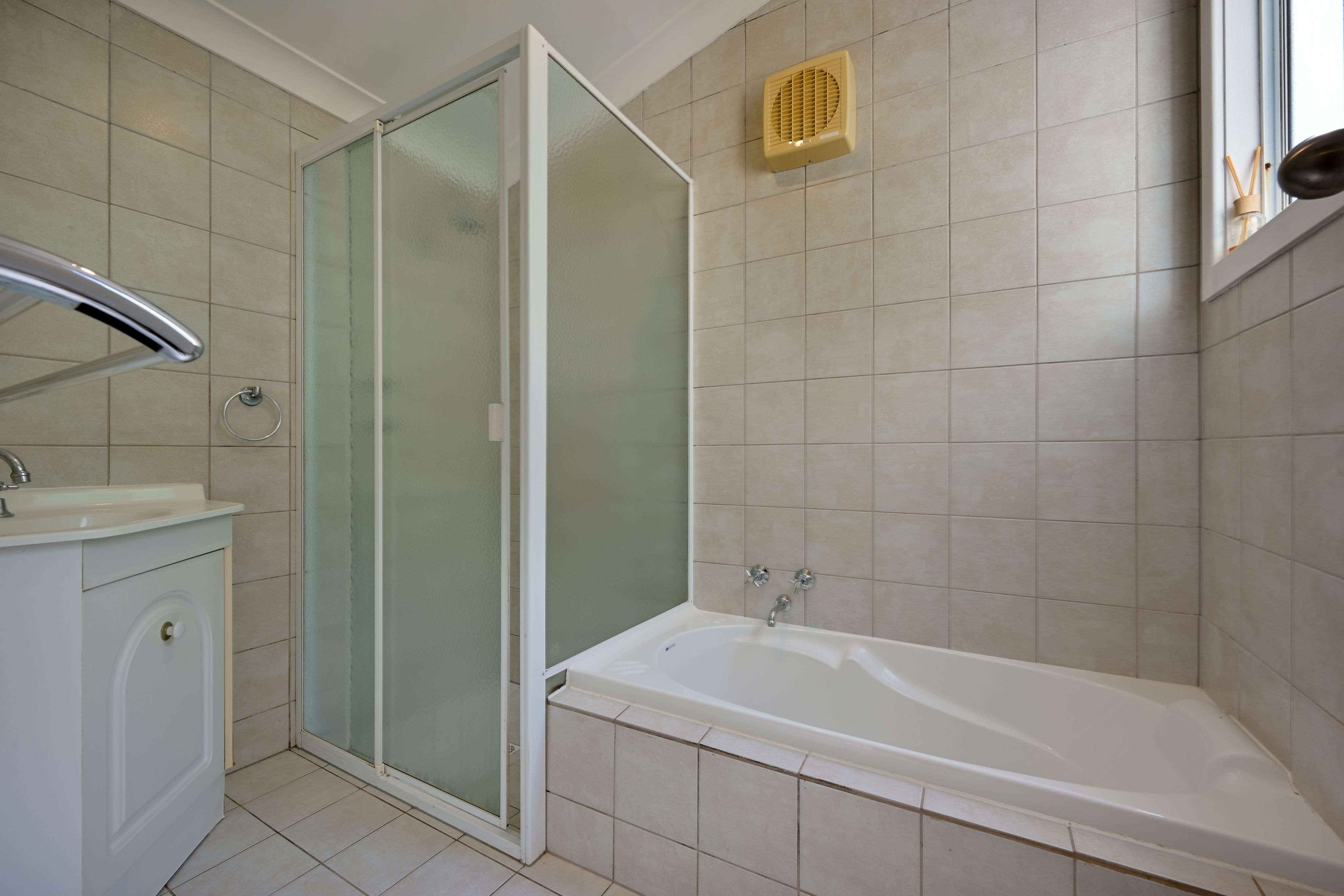 10 Hunter Crescent — photo 14 of 19