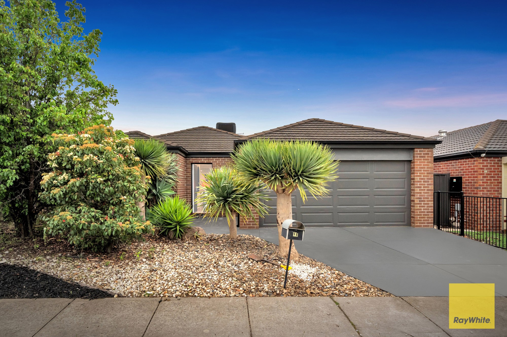 98 Rose Grange Boulevard, Tarneit, VIC 3029
