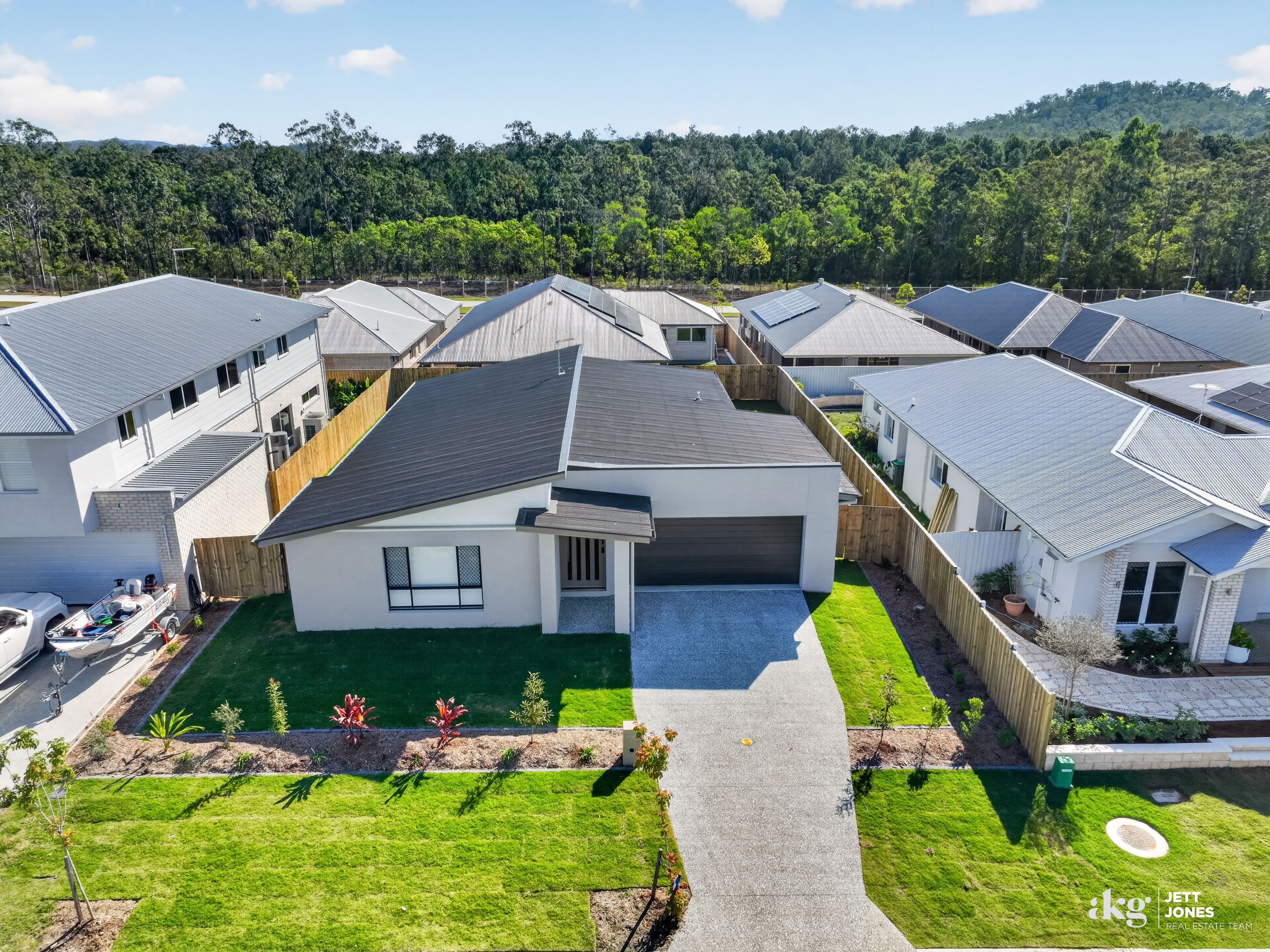 15 Sovereign Street, FLAGSTONE, QLD 4280