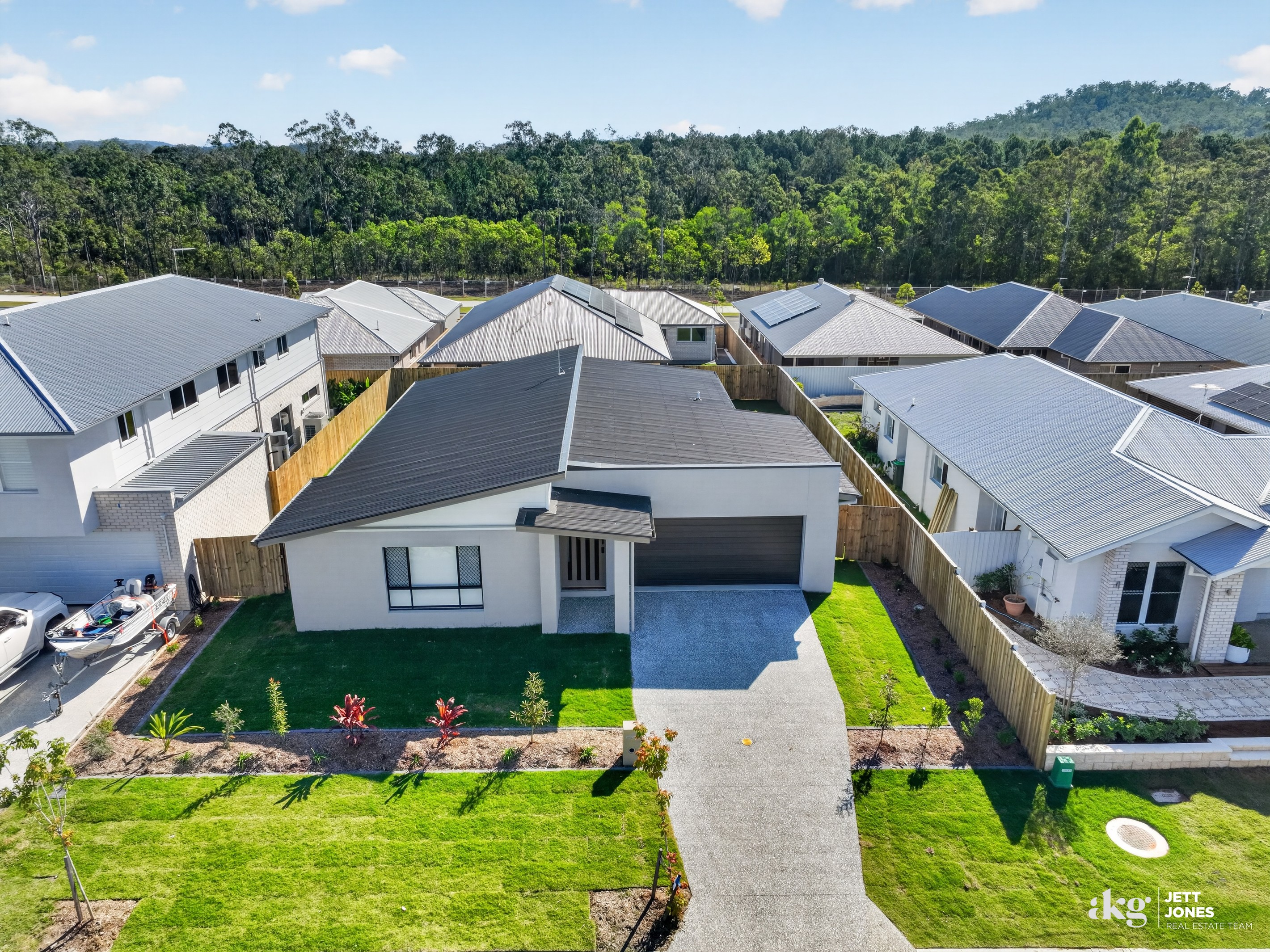 15 Sovereign Street, FLAGSTONE, QLD 4280