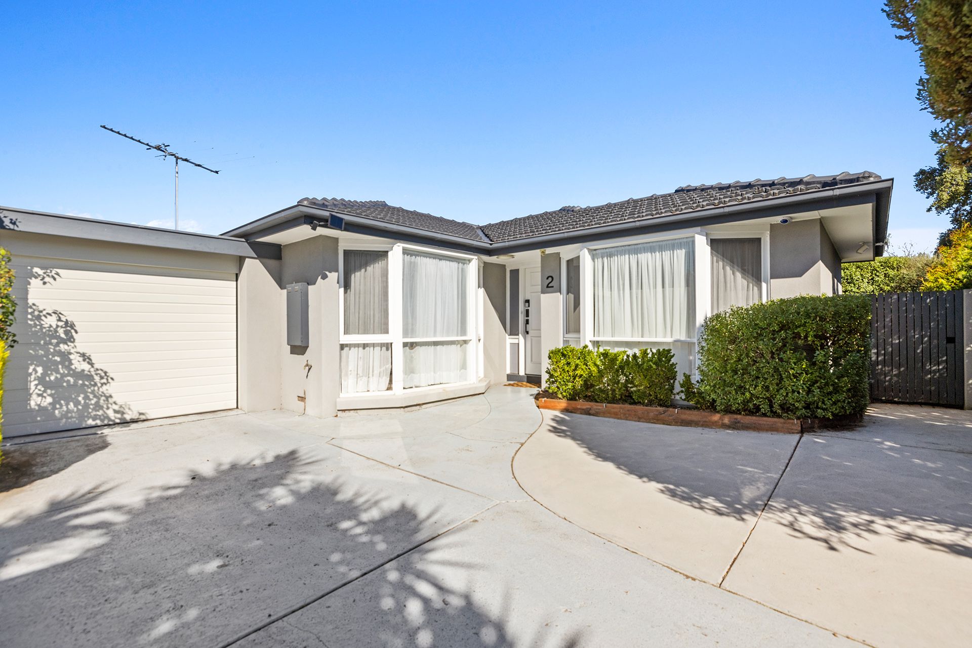 2/13 Mount Street, Glen Waverley VIC 3150
