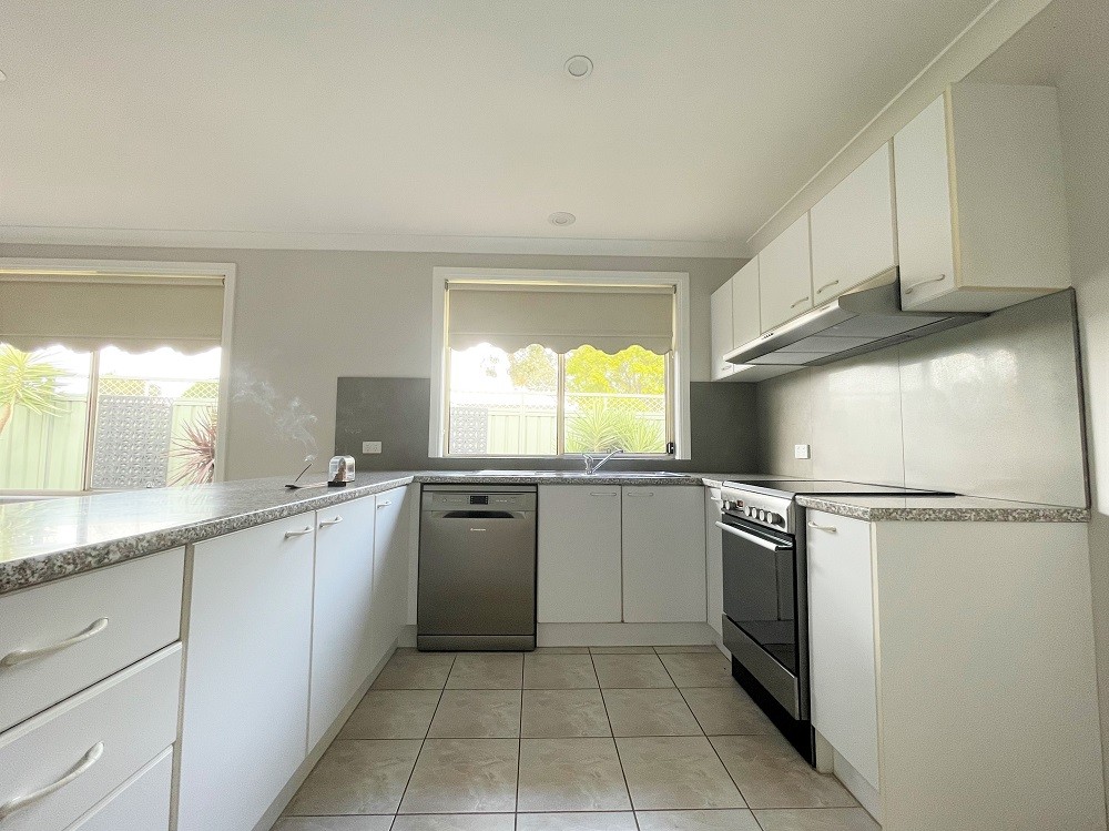 8 Bukari Way, Glenmore Park, NSW 2745