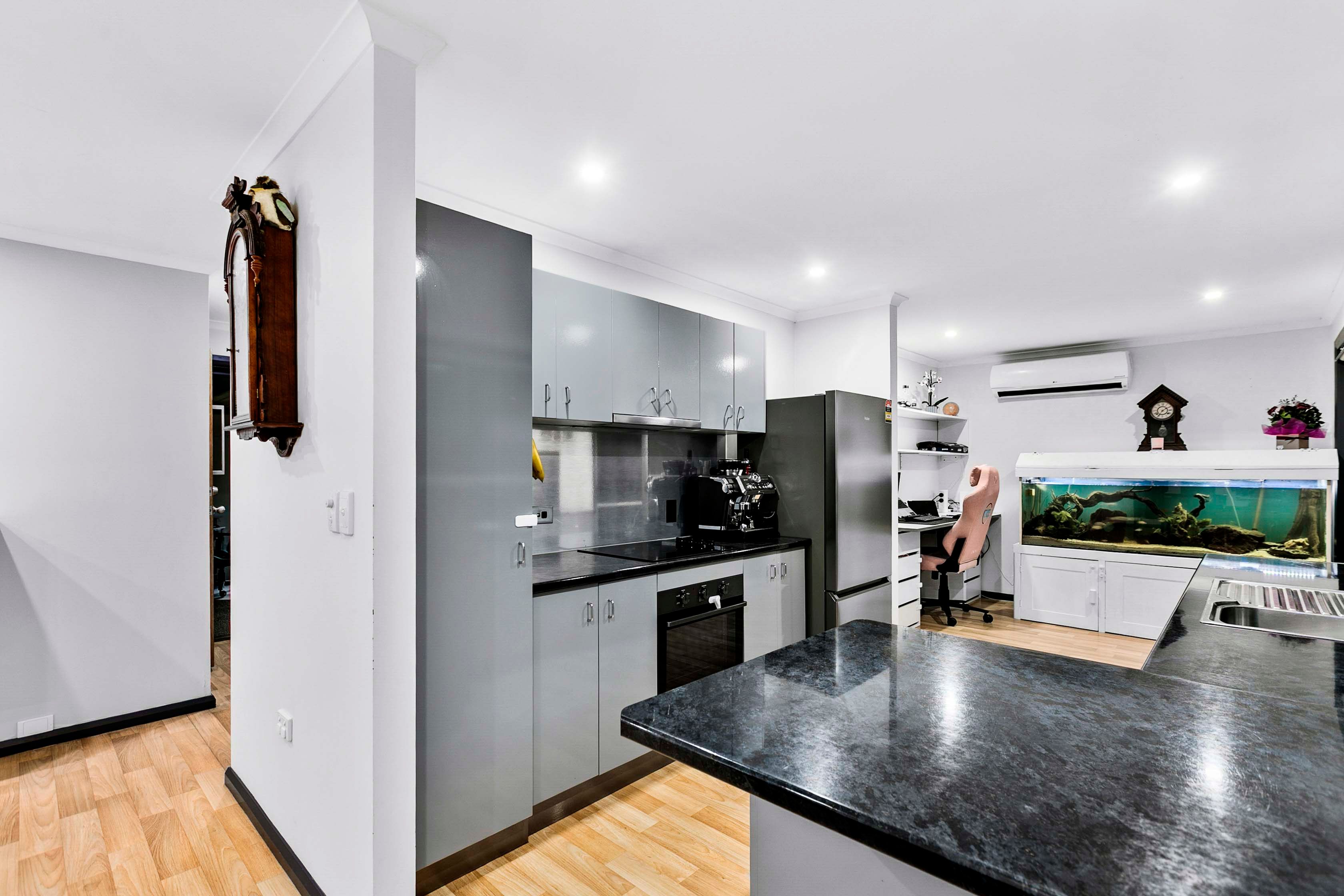 14 Wedge Street — photo 4 of 18