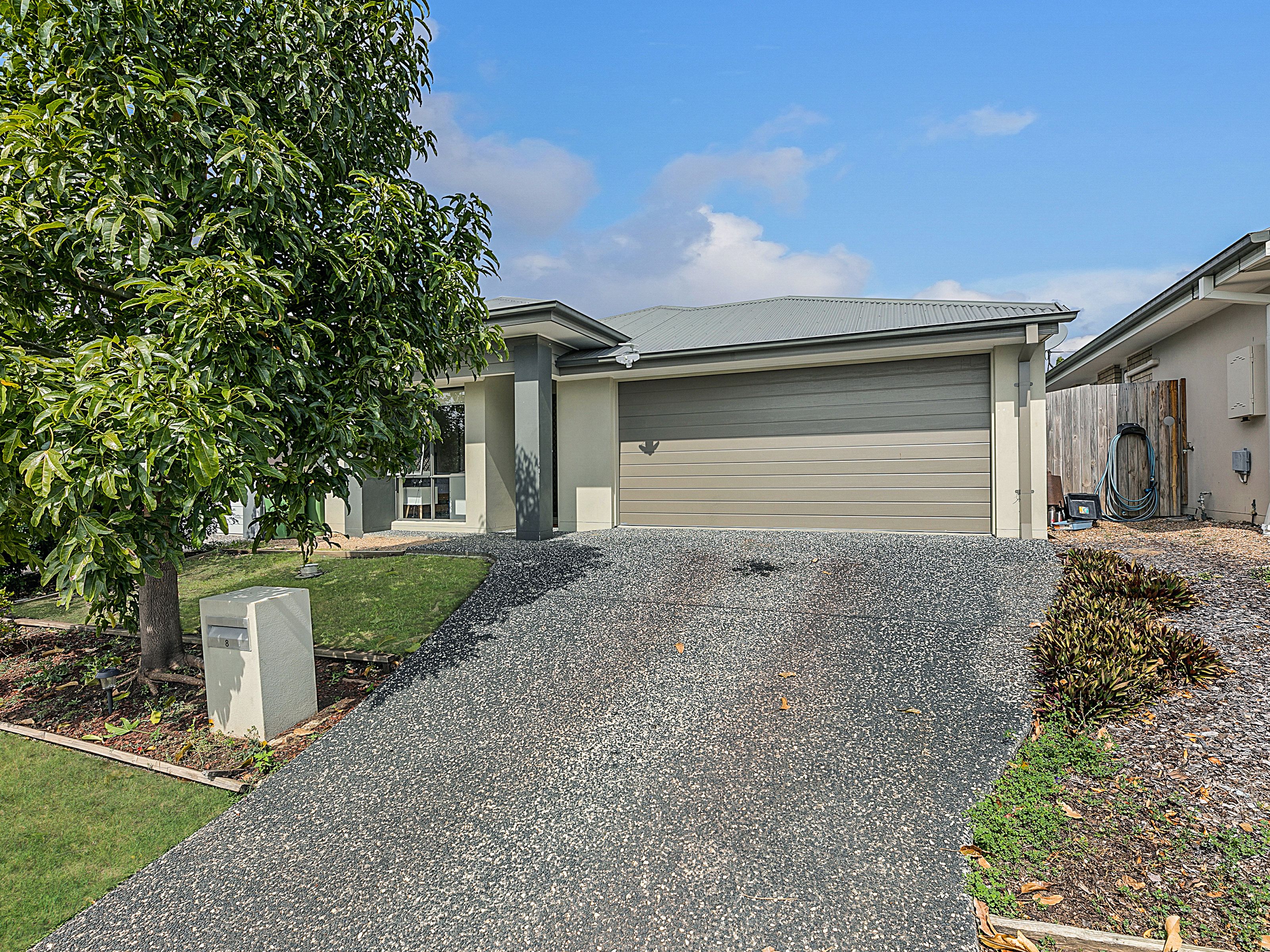 8 Huntingdale Street, Leichhardt QLD 4305