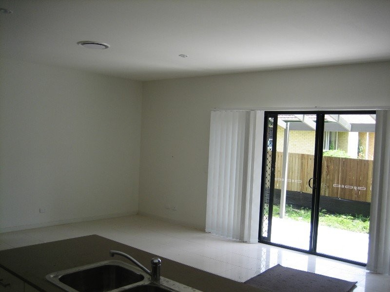 2/254 Riding Road, Balmoral, QLD 4171