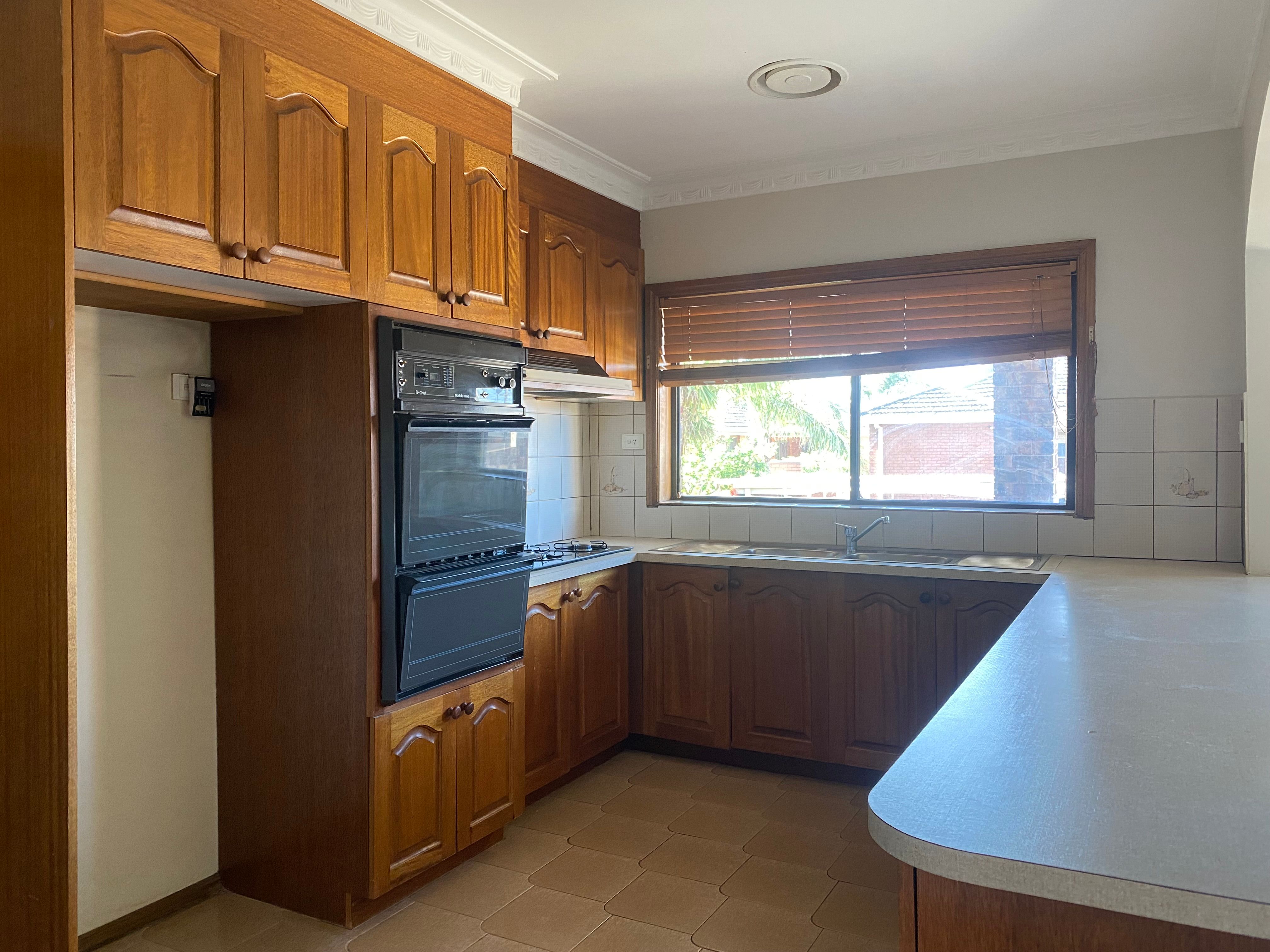 16 Catalina Drive, Thomastown, VIC 3074