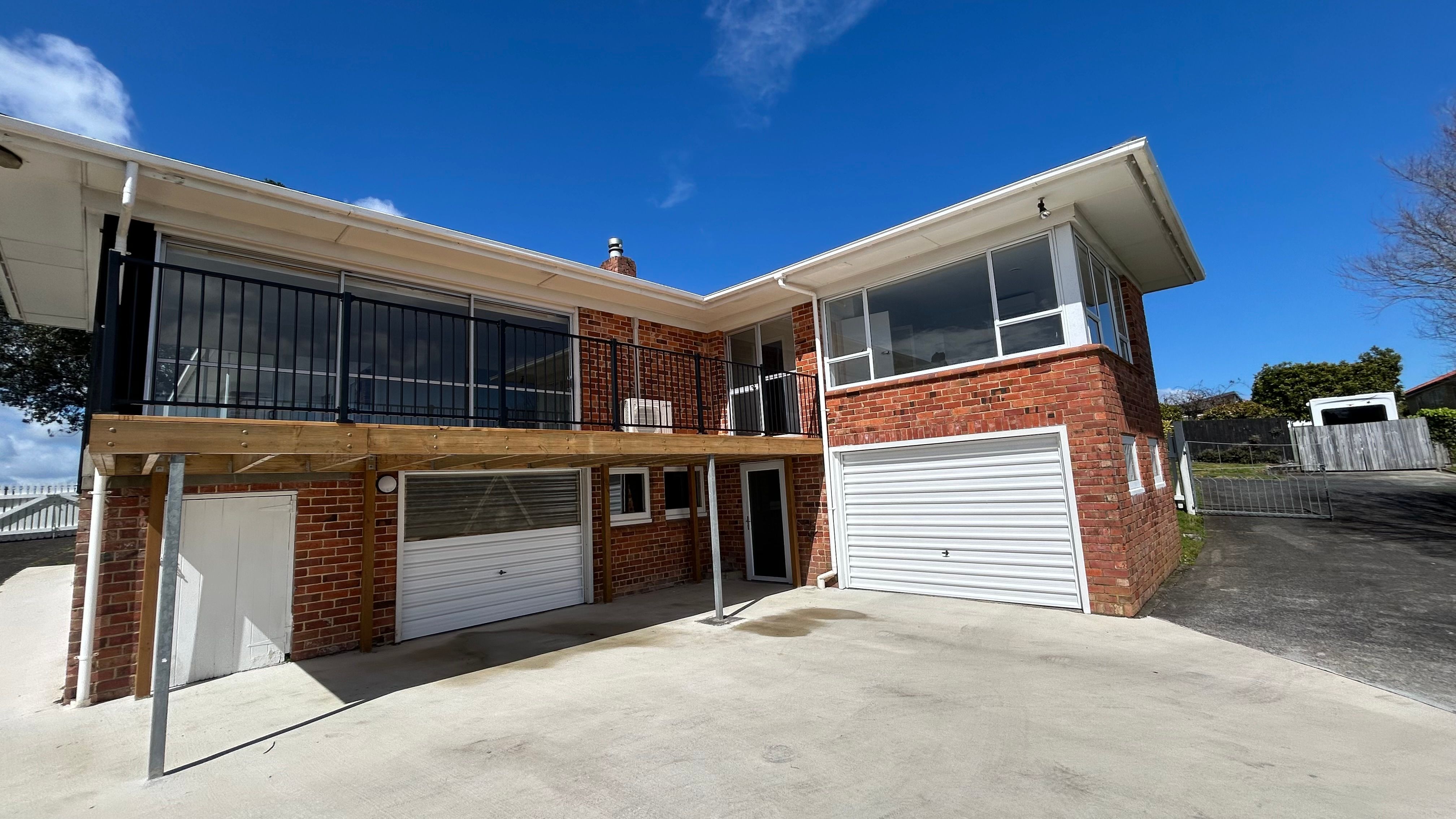 44 Litten Road, Cockle Bay, Manukau City 2014 - Leased House - Ray ...