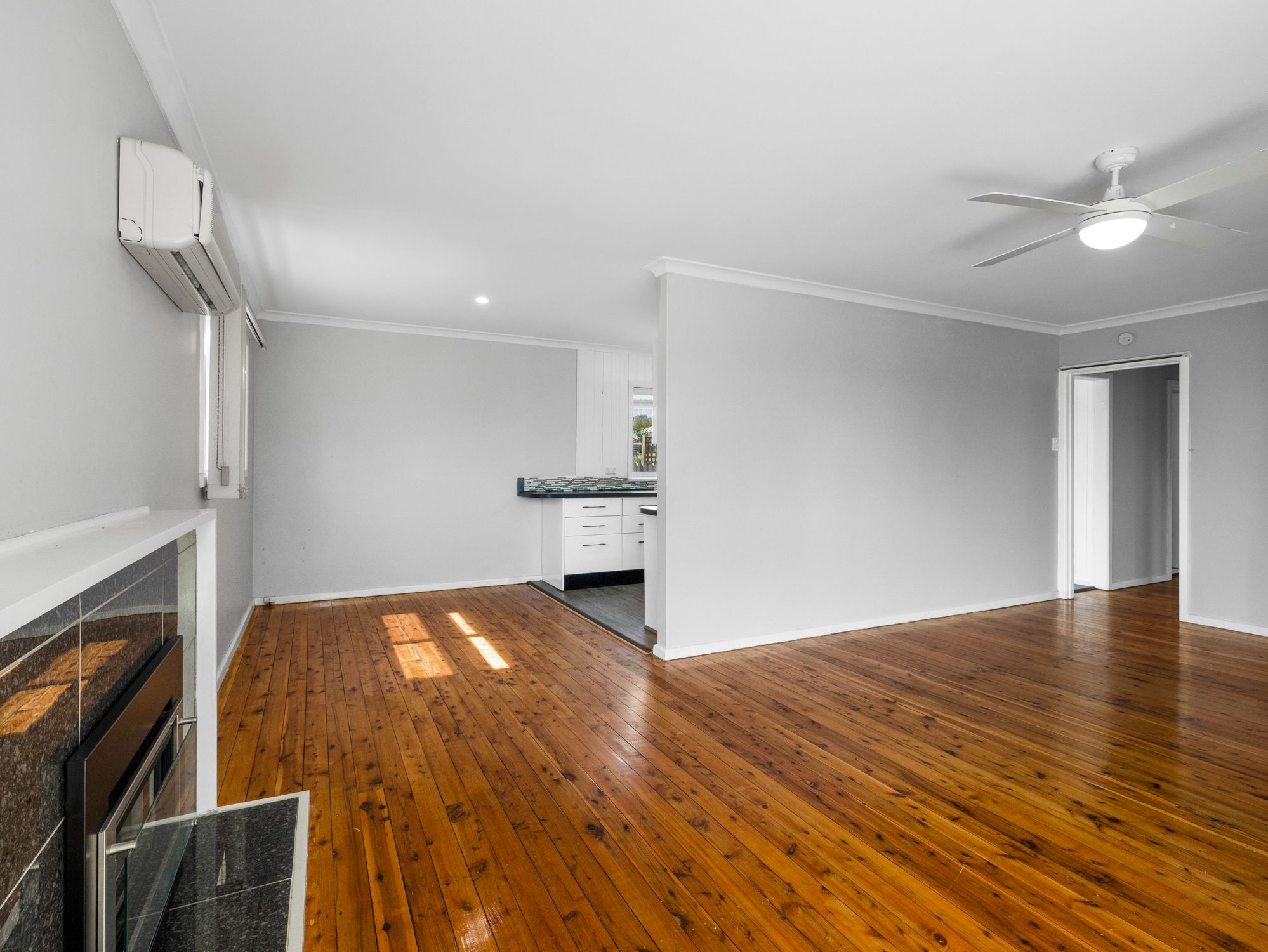 424E Ross Circuit, Lavington, NSW 2641