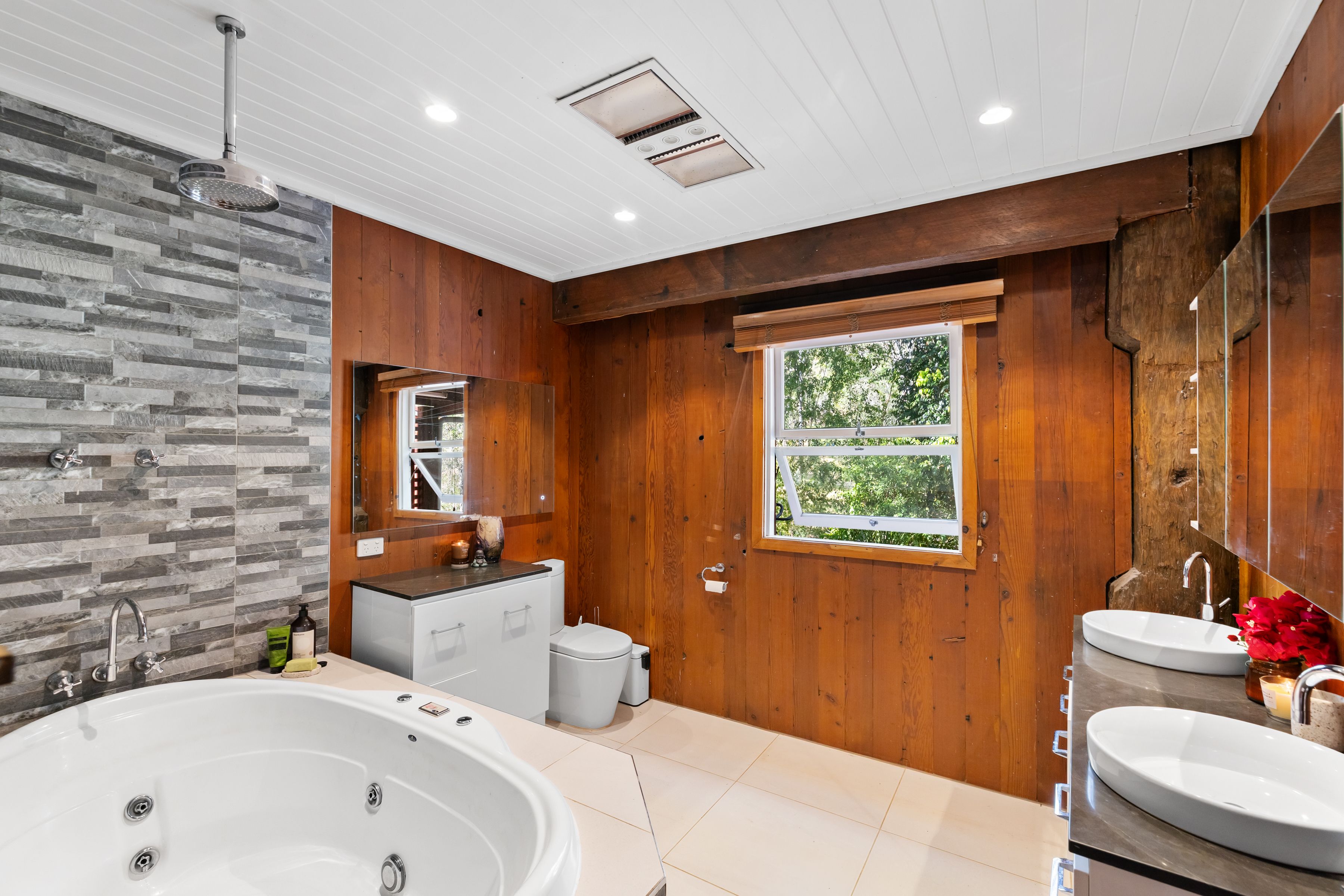 100 Waverley Road — photo 9 of 26