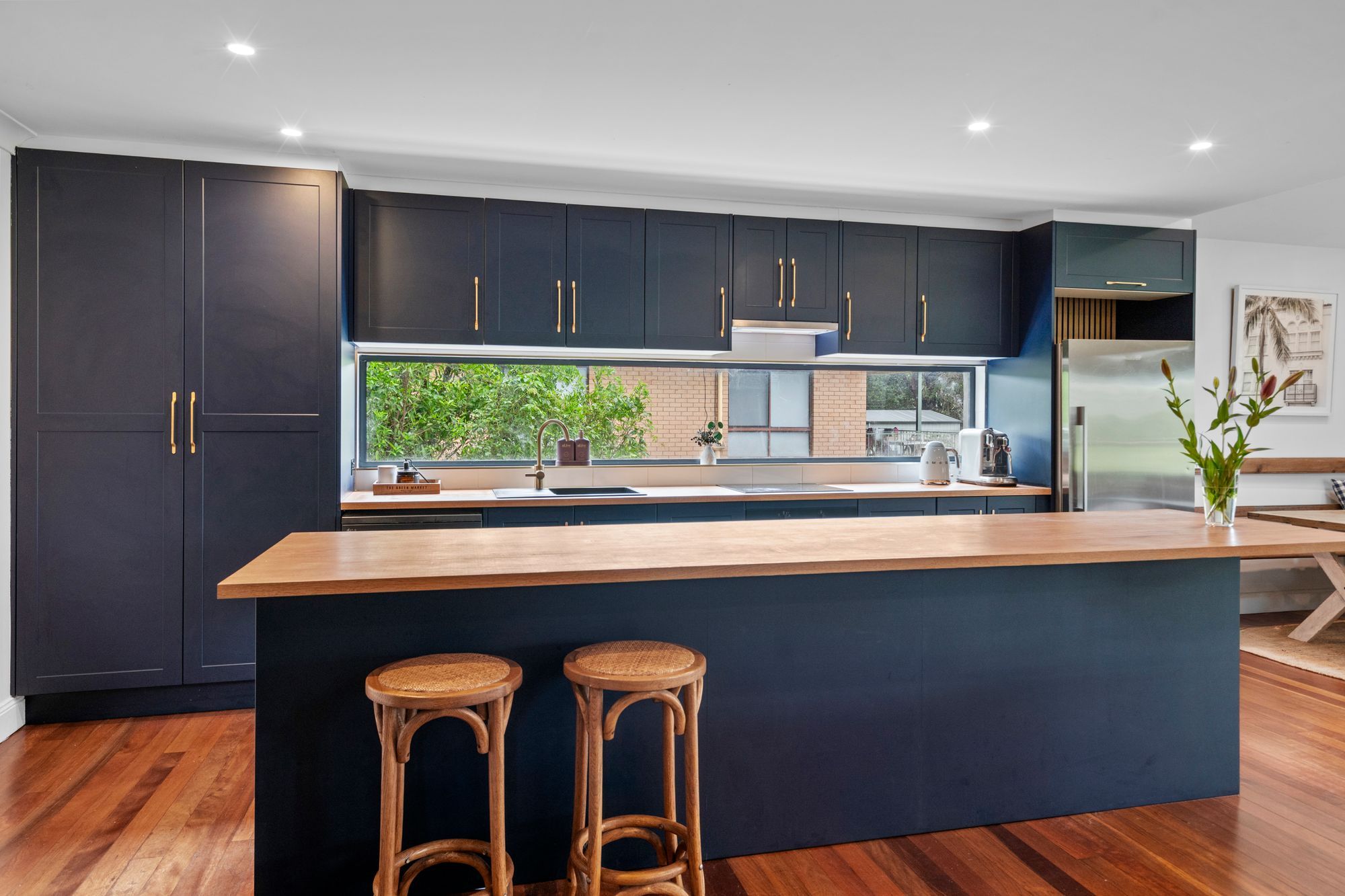 32 Knoll Road — photo 5 of 17