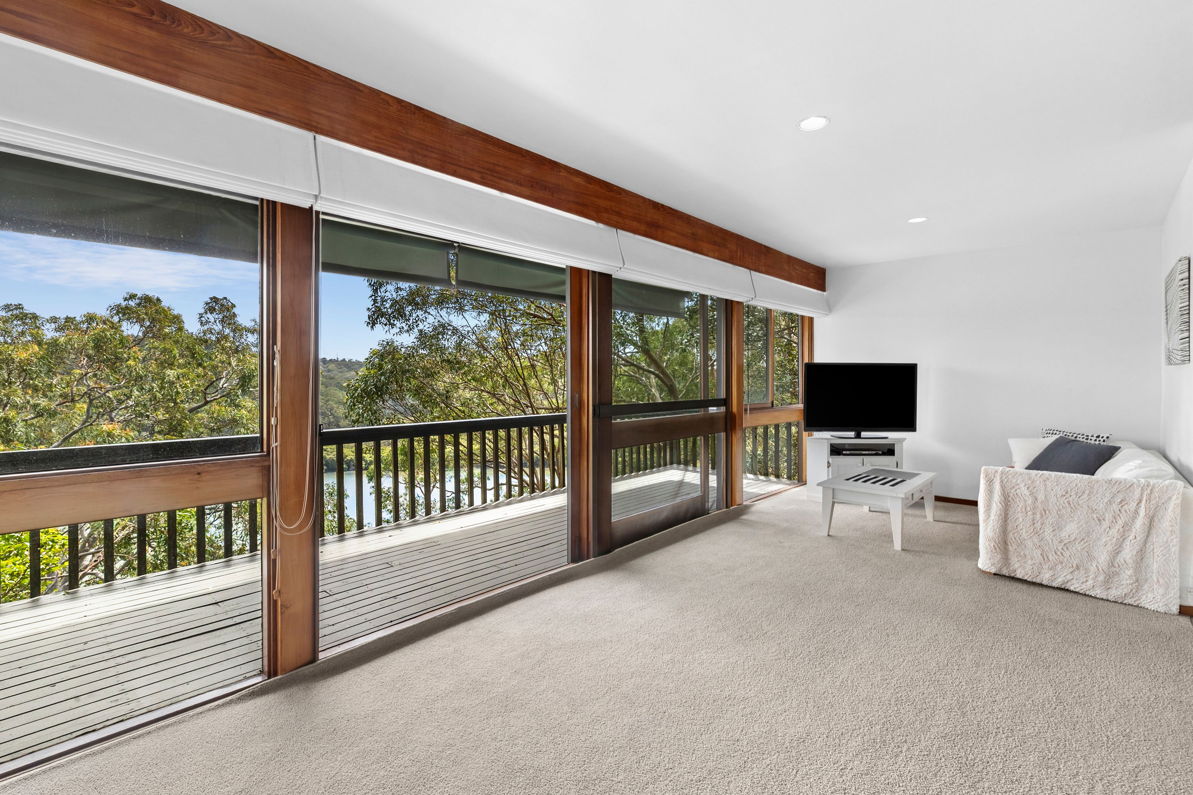 9 Doveleys Road — photo 14 of 19
